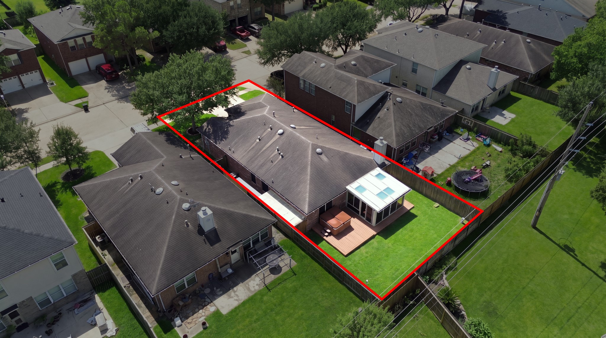 17438 Hoover Gardens Drive, Houston, TX 77095