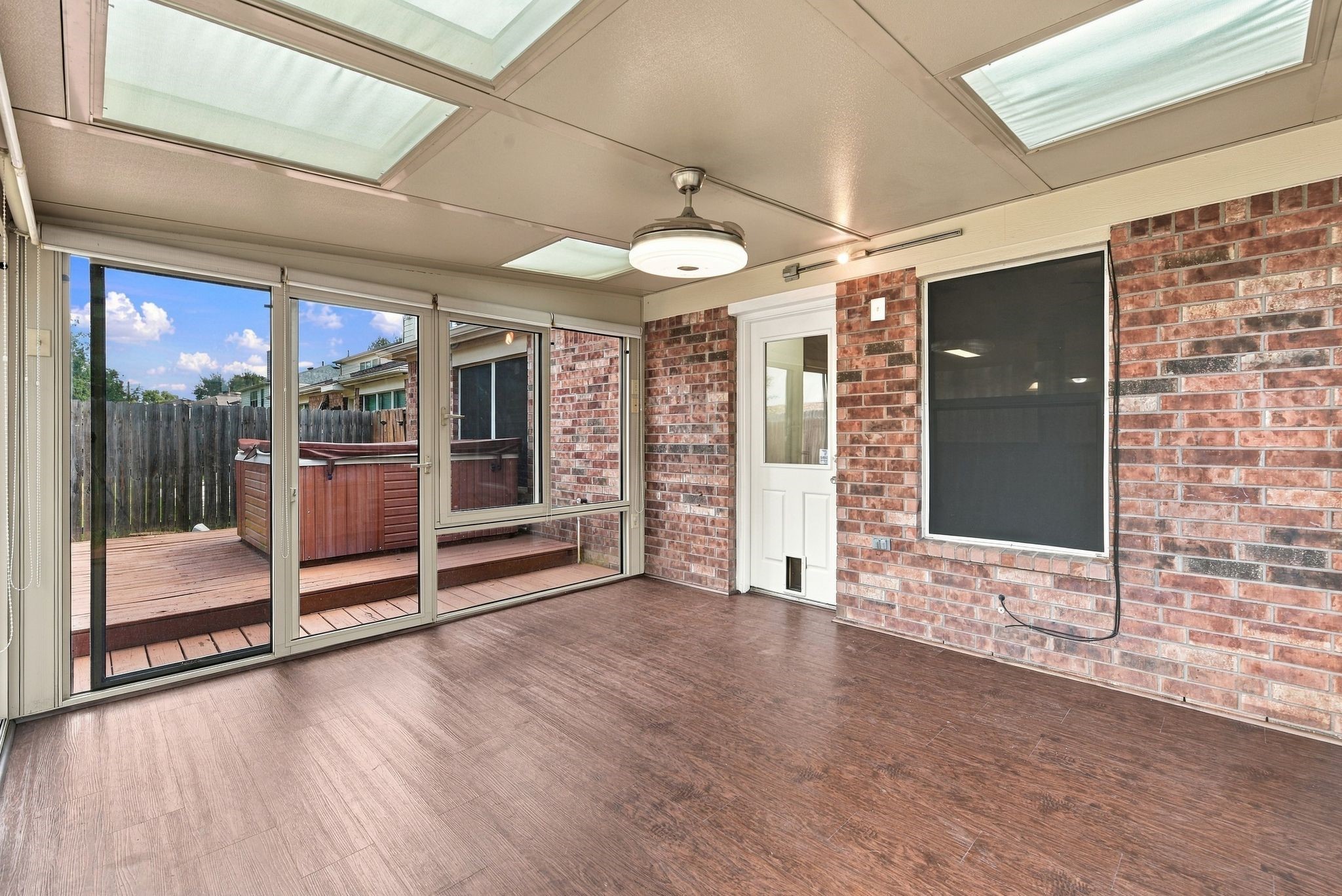 17438 Hoover Gardens Drive, Houston, TX 77095