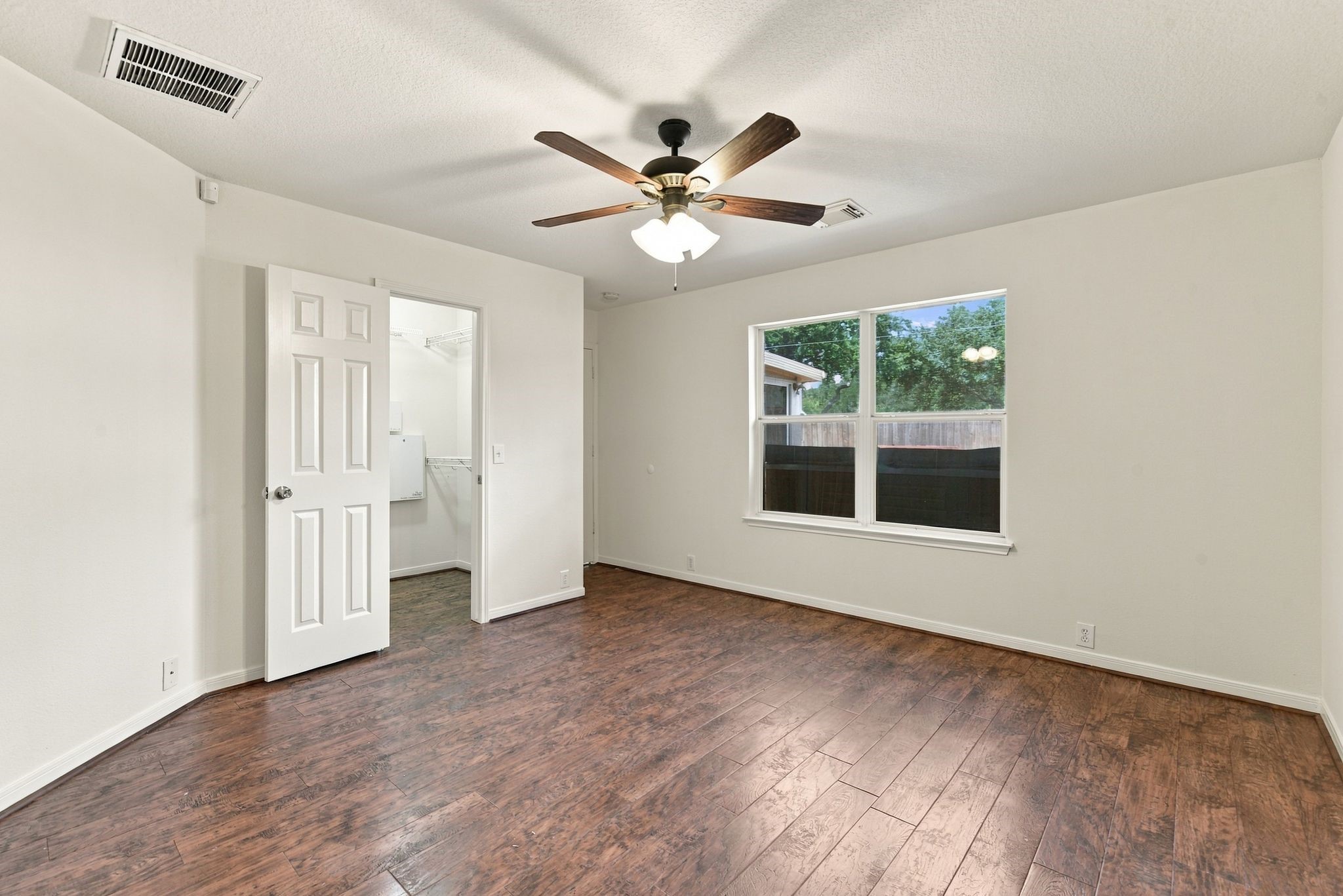 17438 Hoover Gardens Drive, Houston, TX 77095