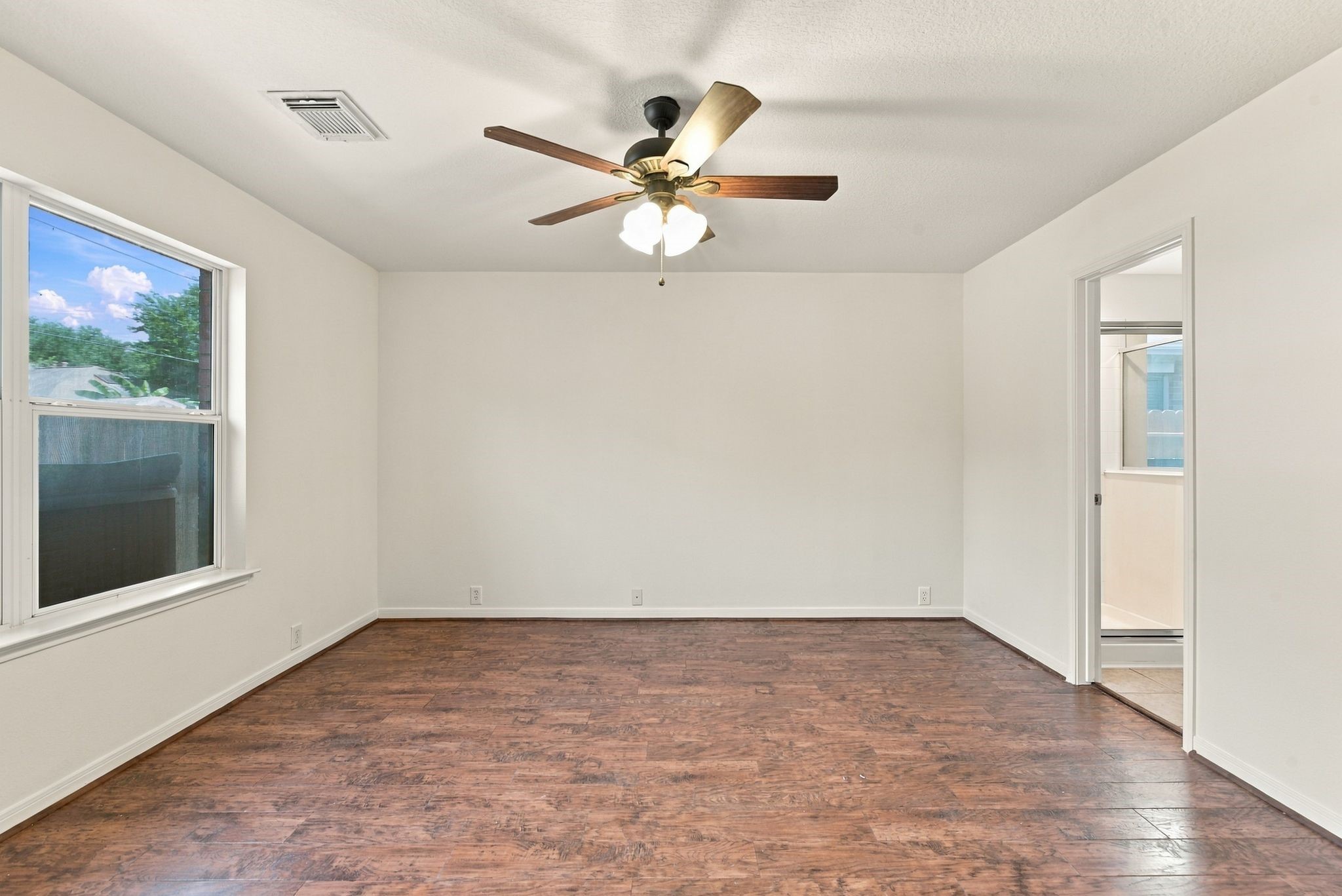 17438 Hoover Gardens Drive, Houston, TX 77095