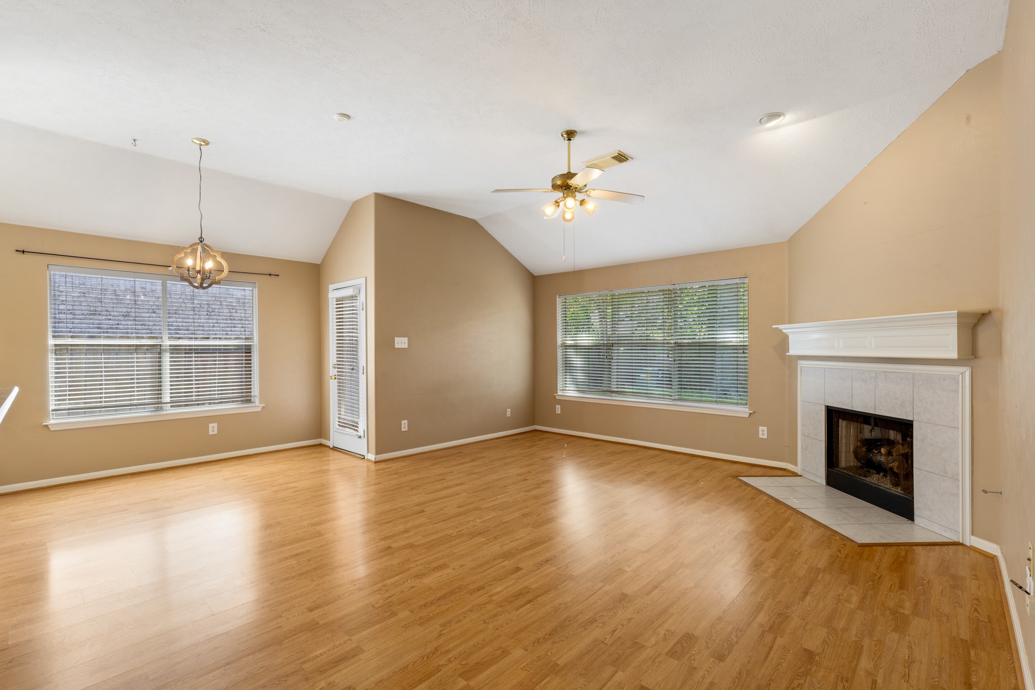 1106 Kerri Court, Sugar Land, TX 77479 1106 Kerri Court, Sugar Land, TX 77479