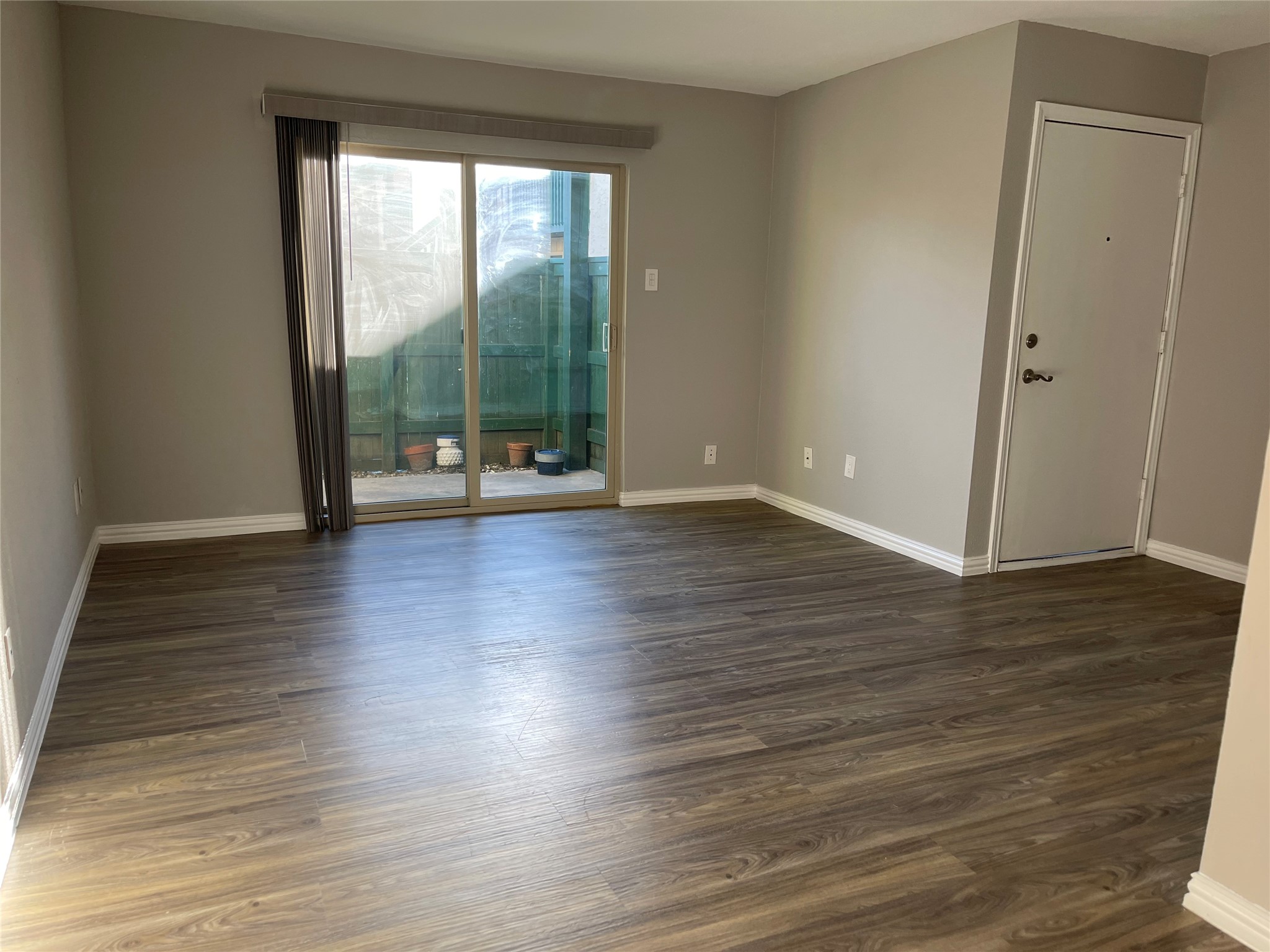 1516 Bay Area Boulevard, #F5, Houston, TX 77058 1516 Bay Area Boulevard, #F5, Houston, TX 77058