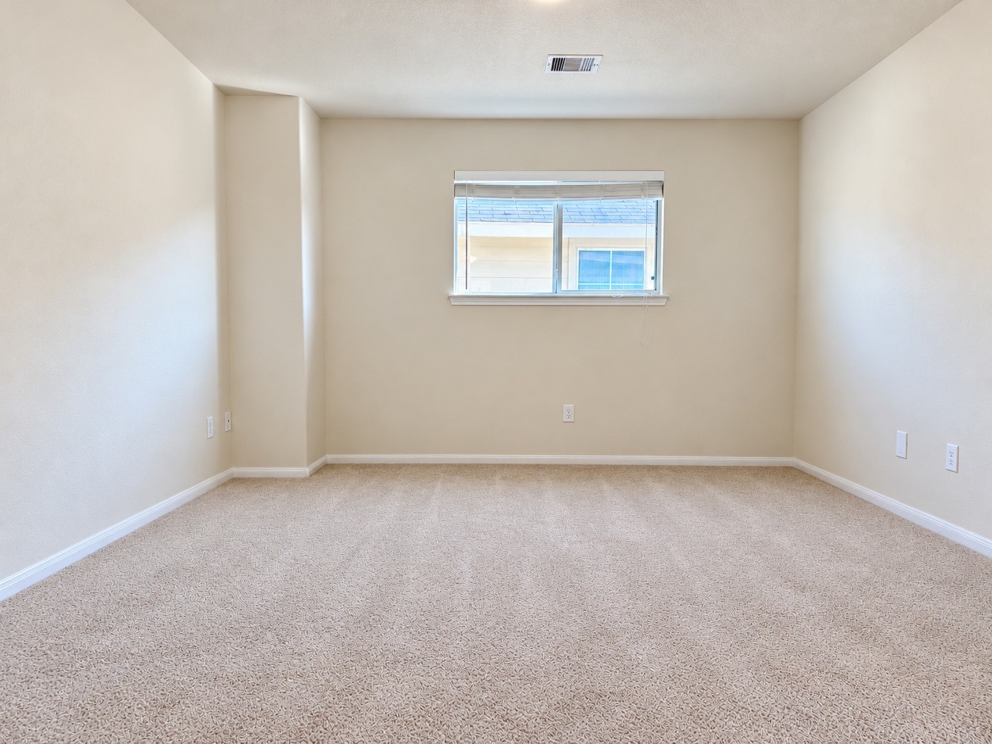 Upstair gameroom