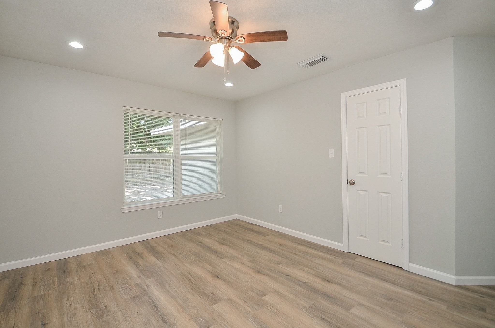 This room is the perfect versatile space to bring your imagination to life.