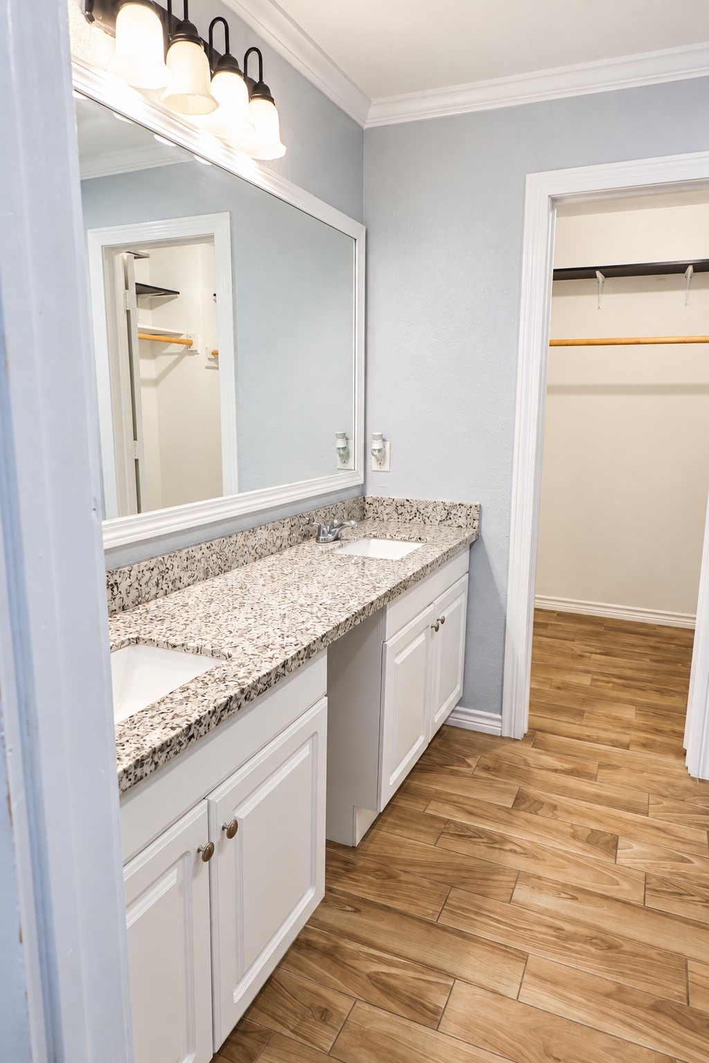 302 County Road 893, Angleton, TX 77515