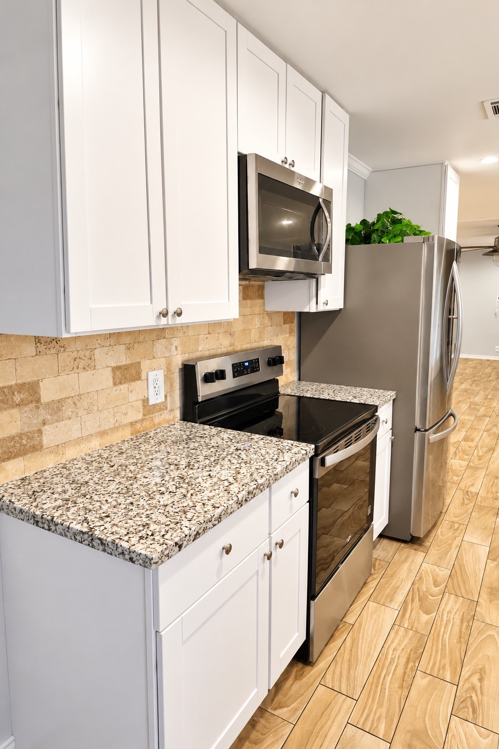 302 County Road 893, Angleton, TX 77515
