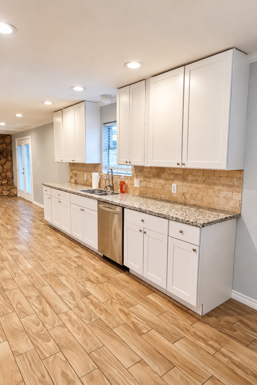 302 County Road 893, Angleton, TX 77515