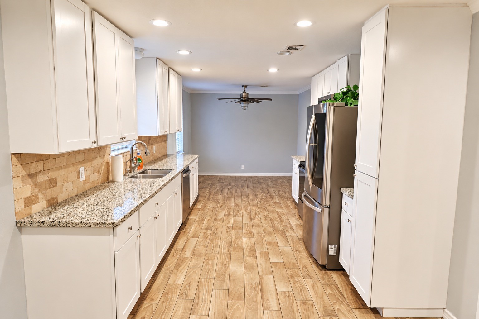 302 County Road 893, Angleton, TX 77515