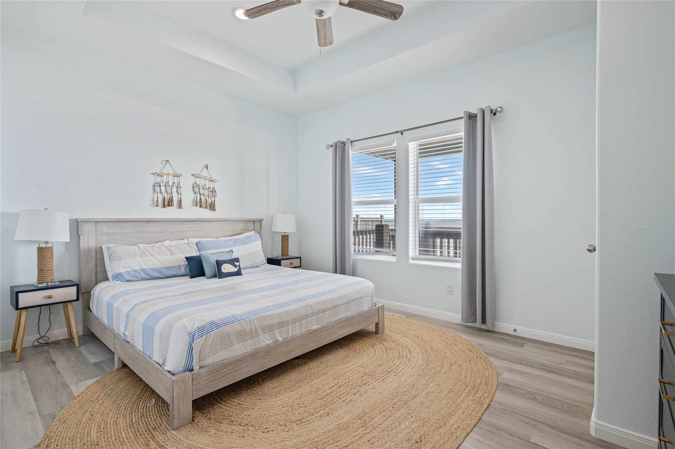 992 Hilton Head, Gilchrist, TX 77617