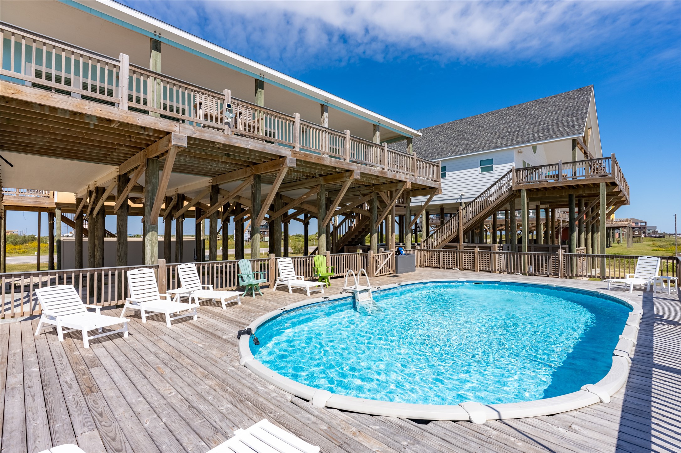992 Hilton Head, Gilchrist, TX 77617