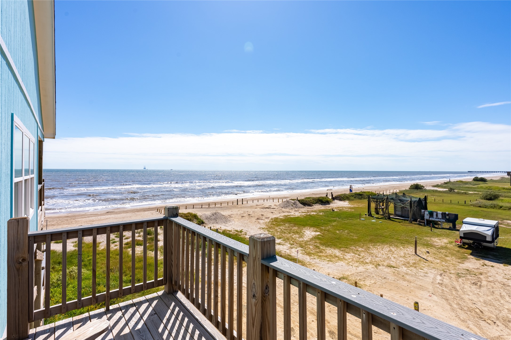 992 Hilton Head, Gilchrist, TX 77617
