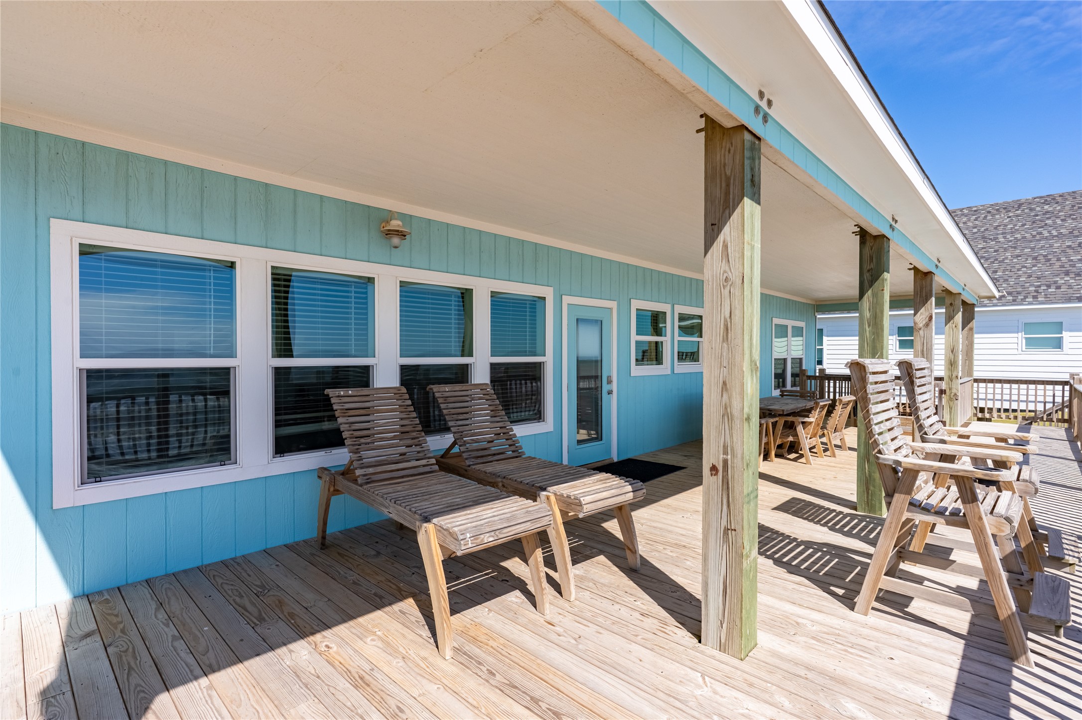 992 Hilton Head, Gilchrist, TX 77617