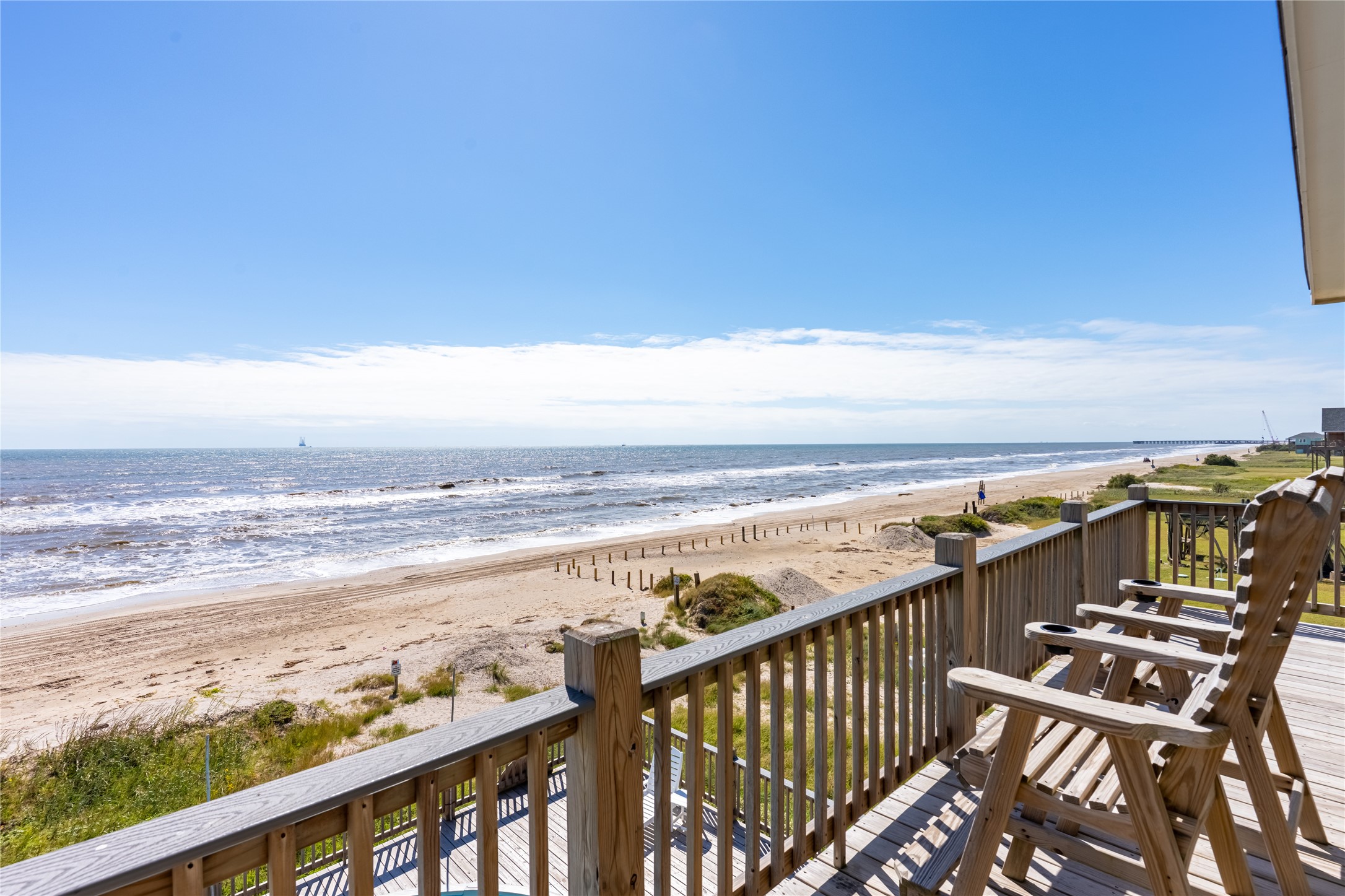 992 Hilton Head, Gilchrist, TX 77617