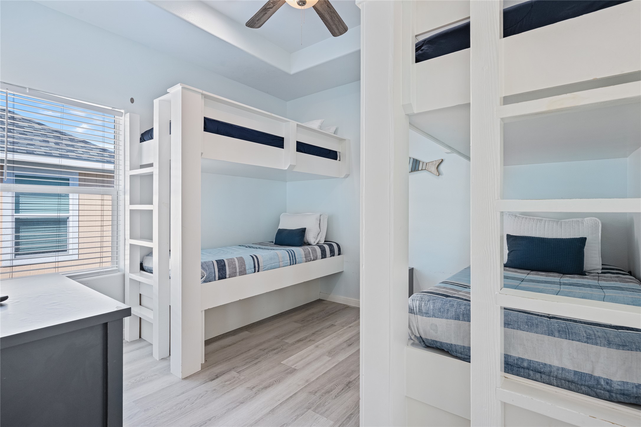 992 Hilton Head, Gilchrist, TX 77617