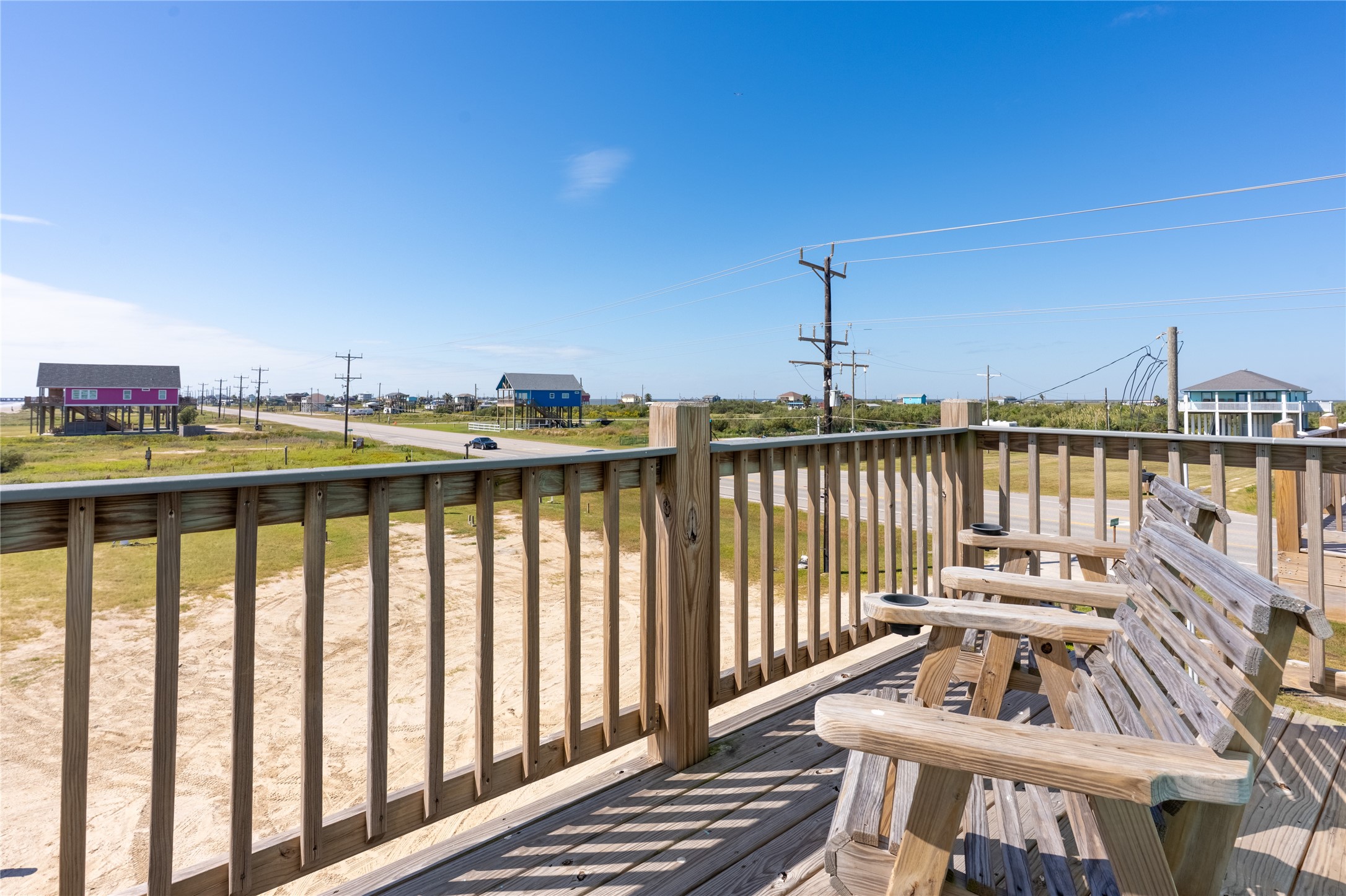 992 Hilton Head, Gilchrist, TX 77617