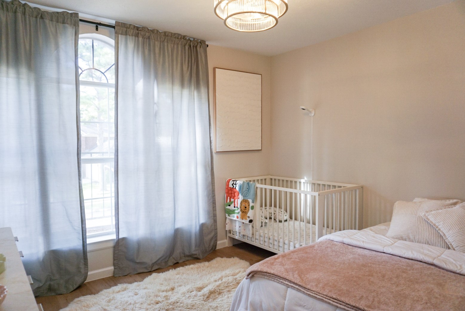 Secondary bedroom upstairs (Room 4)