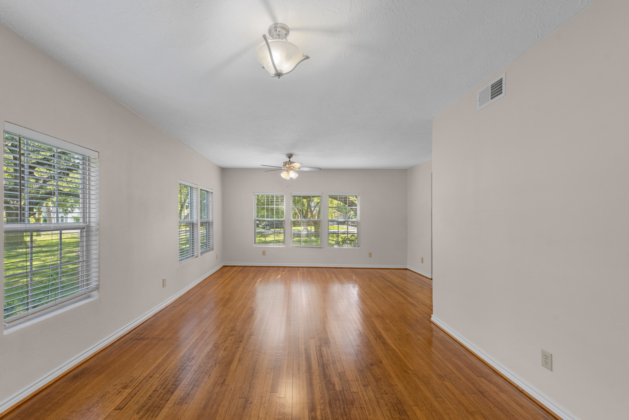 7475 Ashburn Street, Houston, TX 77061