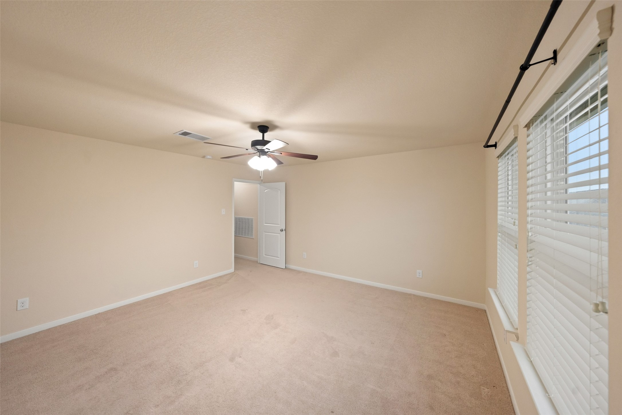 5182 Echo Falls Drive, Alvin, TX 77511