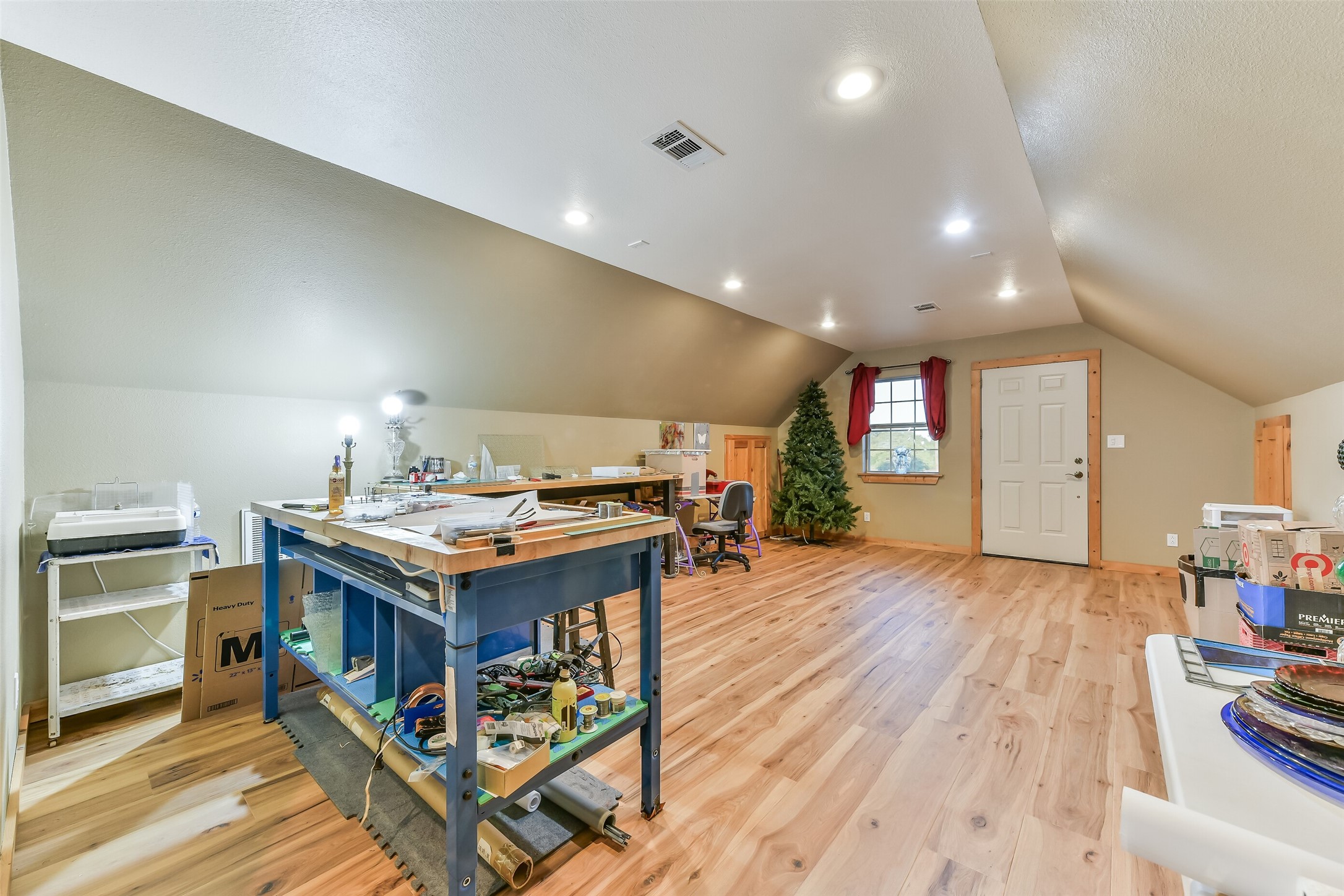 Apt above garage