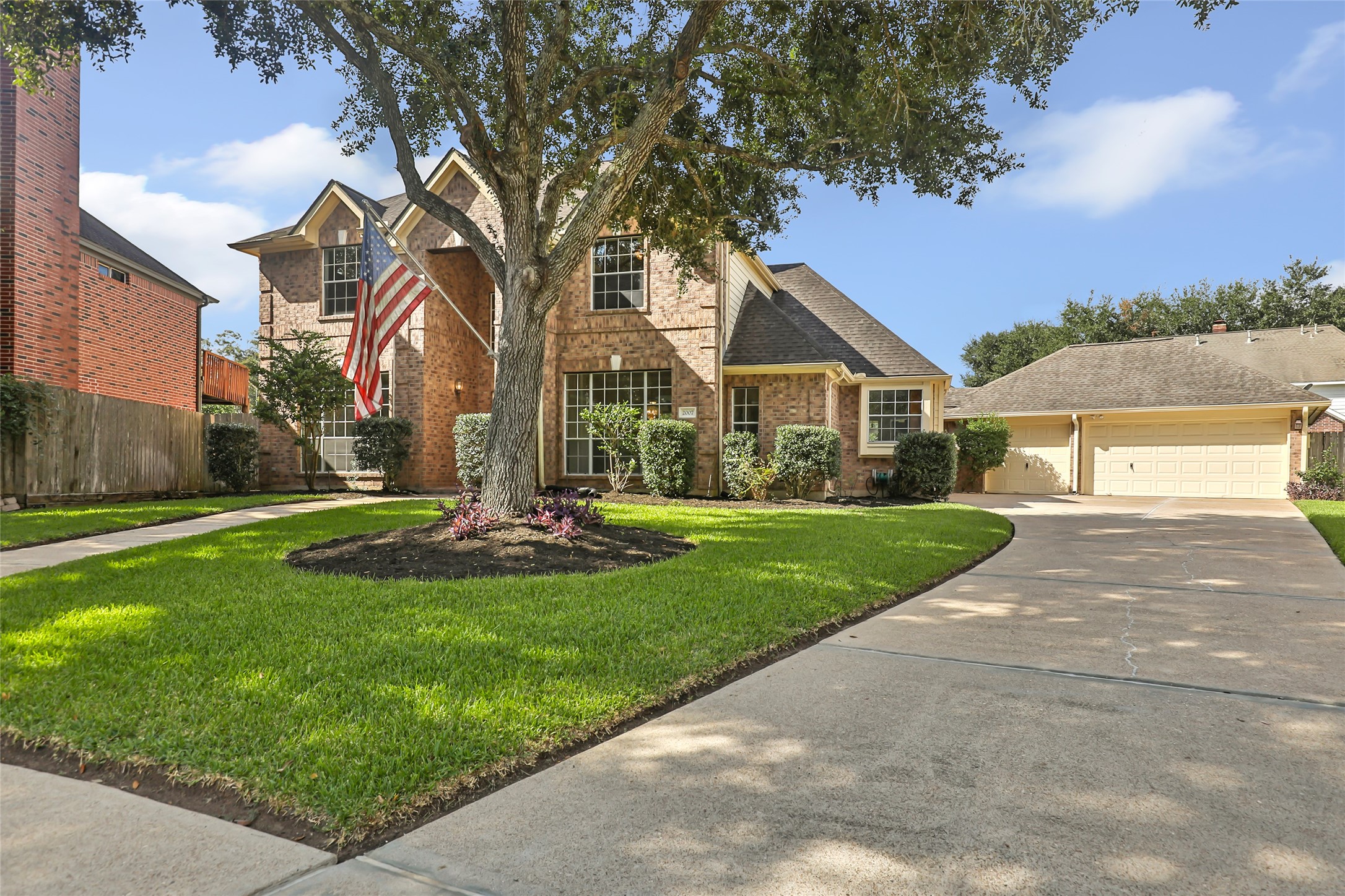 2 story home with 4 bedrooms and 2.5 bathrooms