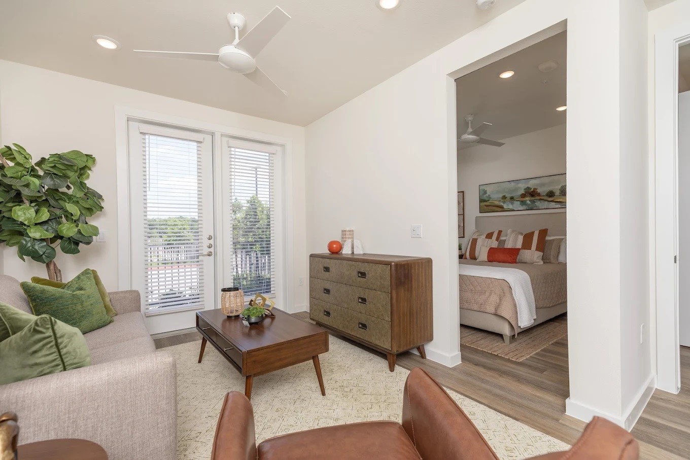 1690 North Loop, #185, Houston, TX 77009