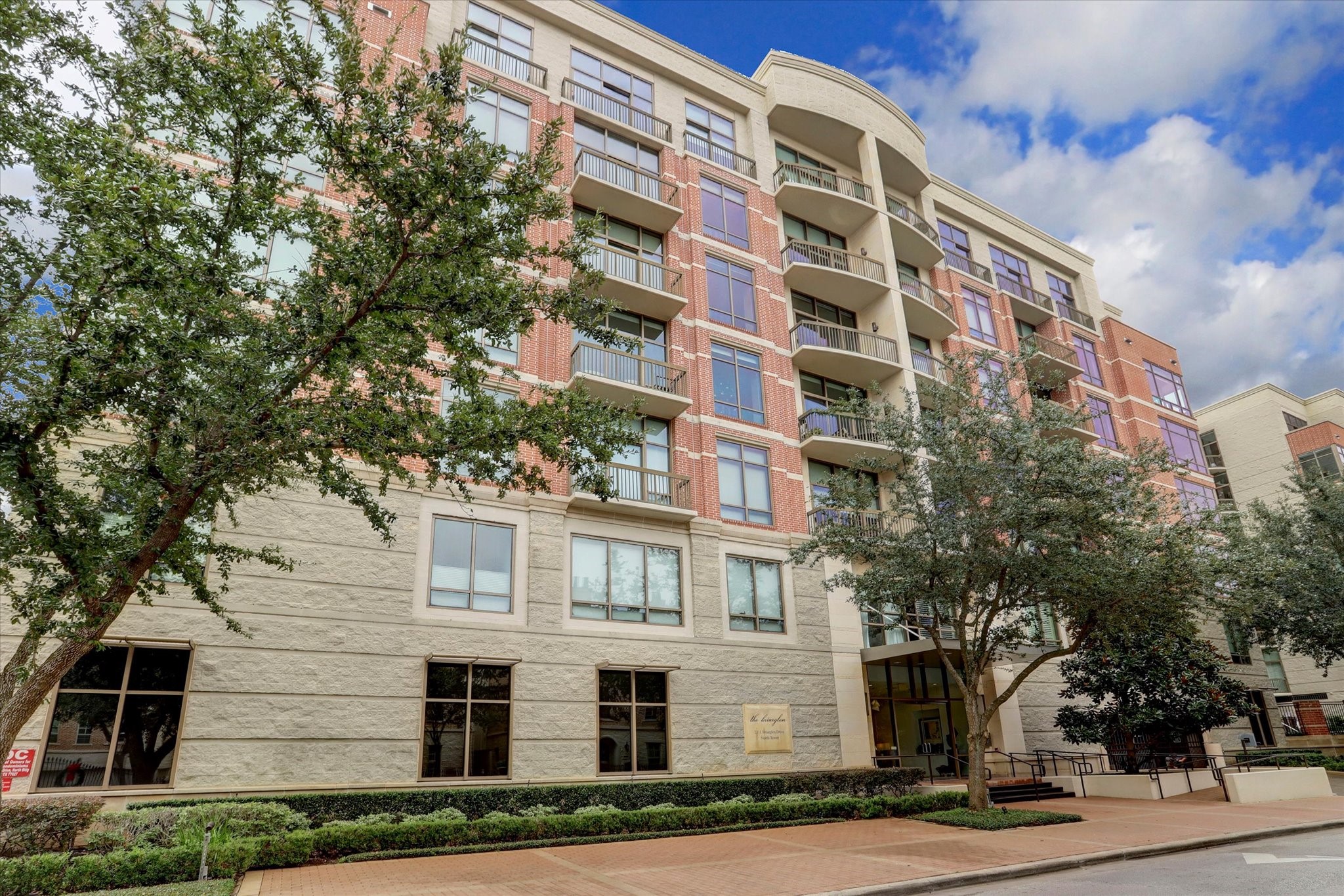 2211 Briarglen Drive, #508, Houston, TX 77027