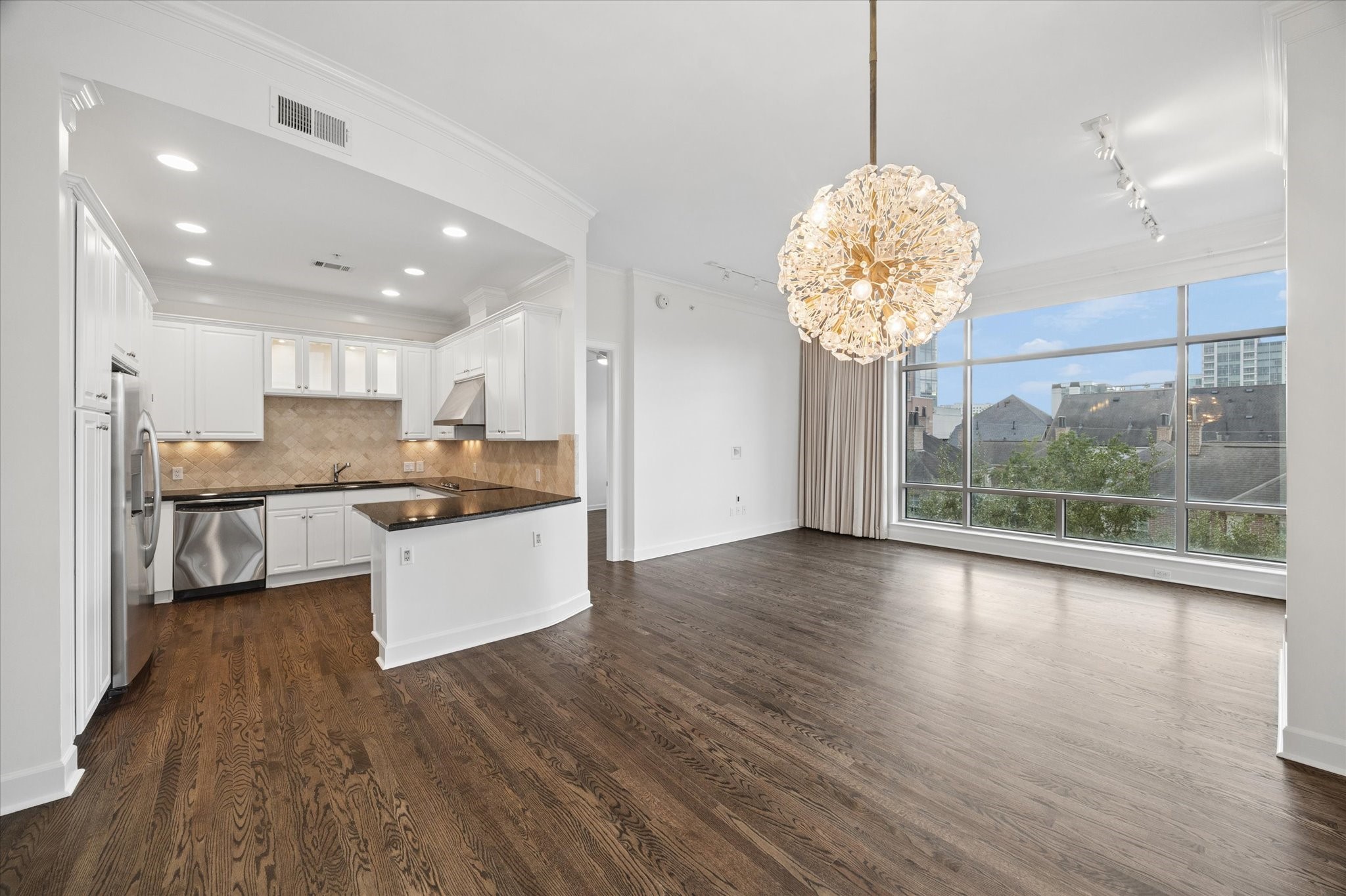 2211 Briarglen Drive, #508, Houston, TX 77027