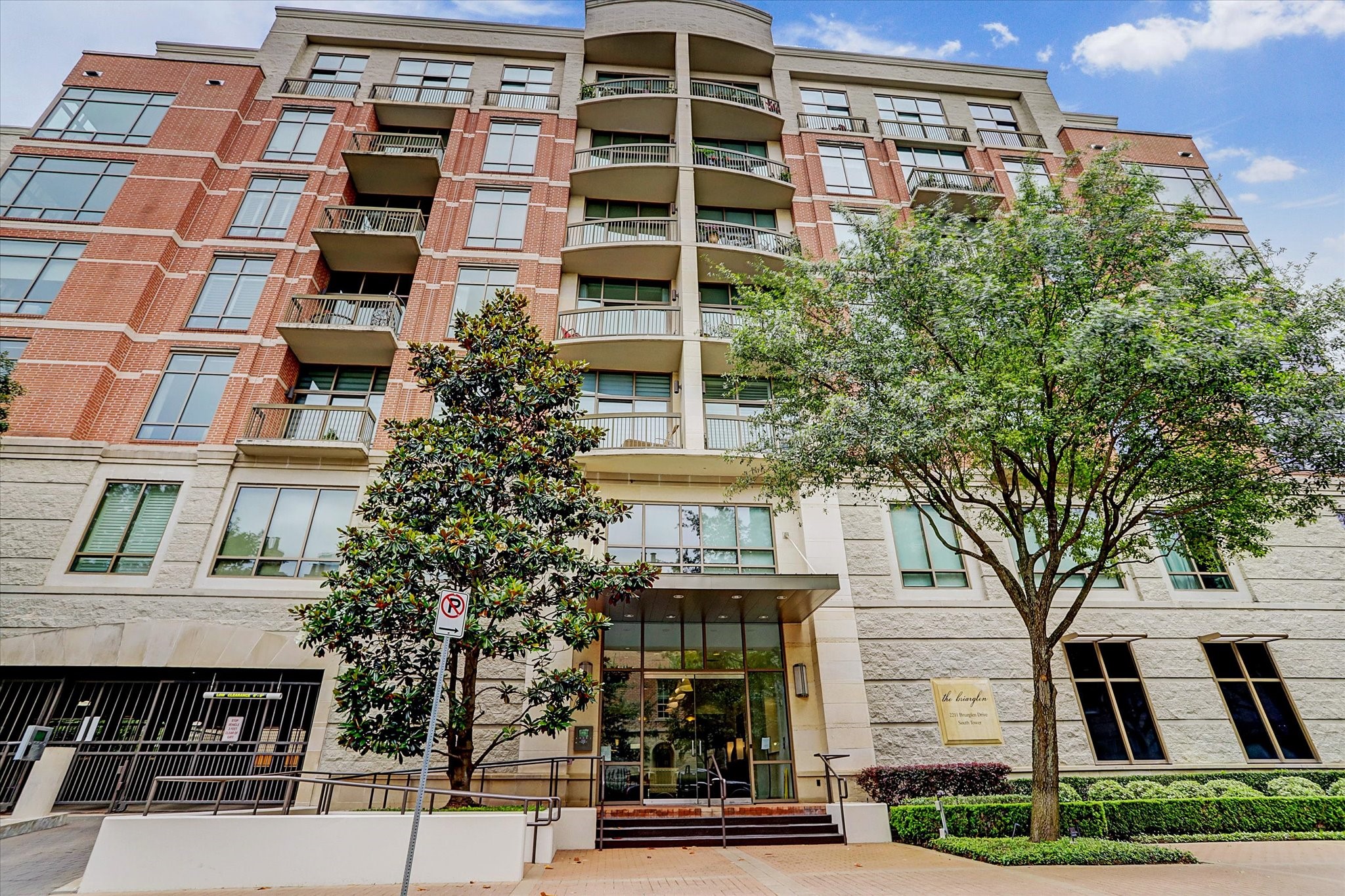 2211 Briarglen Drive, #508, Houston, TX 77027