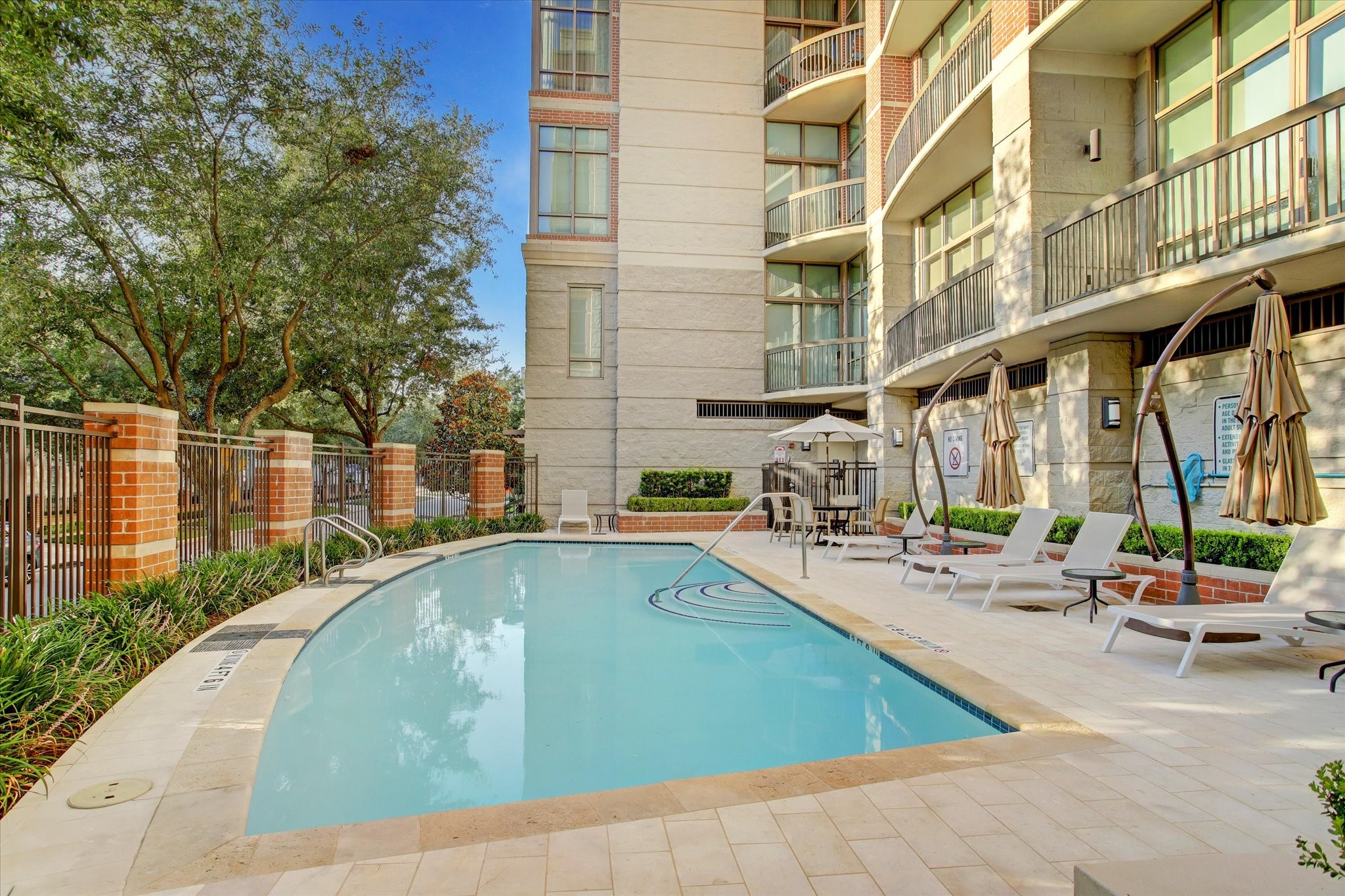 2211 Briarglen Drive, #508, Houston, TX 77027