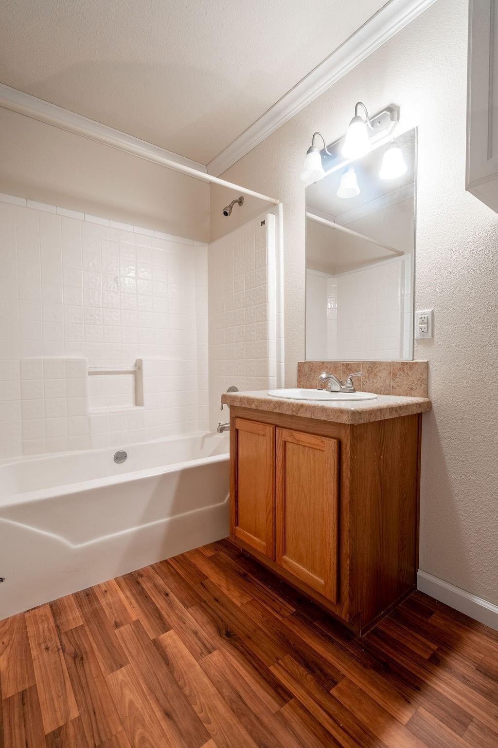 635 8th Street, San Leon, TX 77539