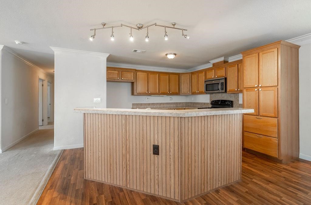 635 8th Street, San Leon, TX 77539
