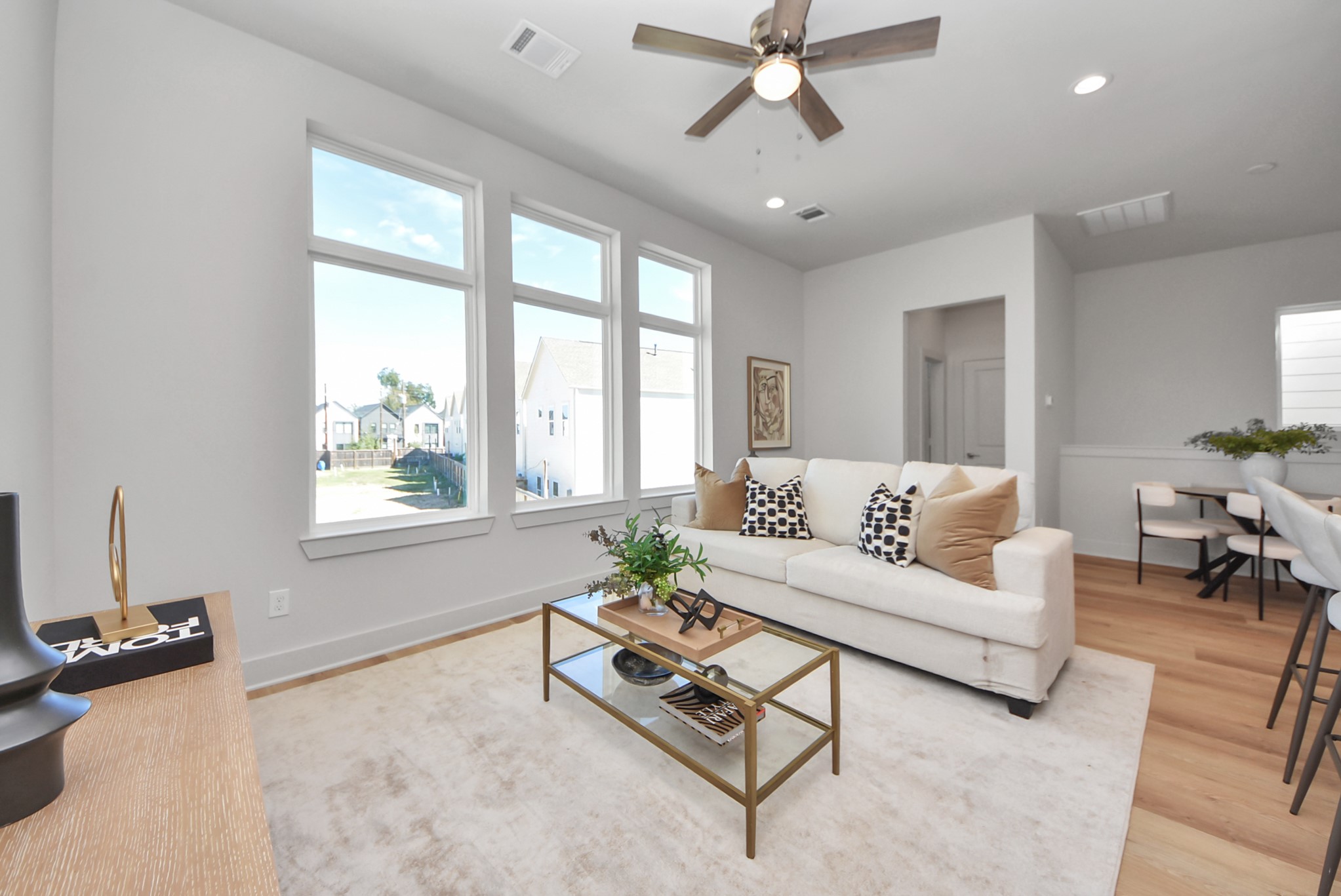Living room on the second floor of 5222 Edgewood St