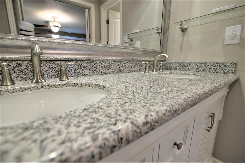 13550 Brook Hollow Drive, Sugar Land, TX 77498