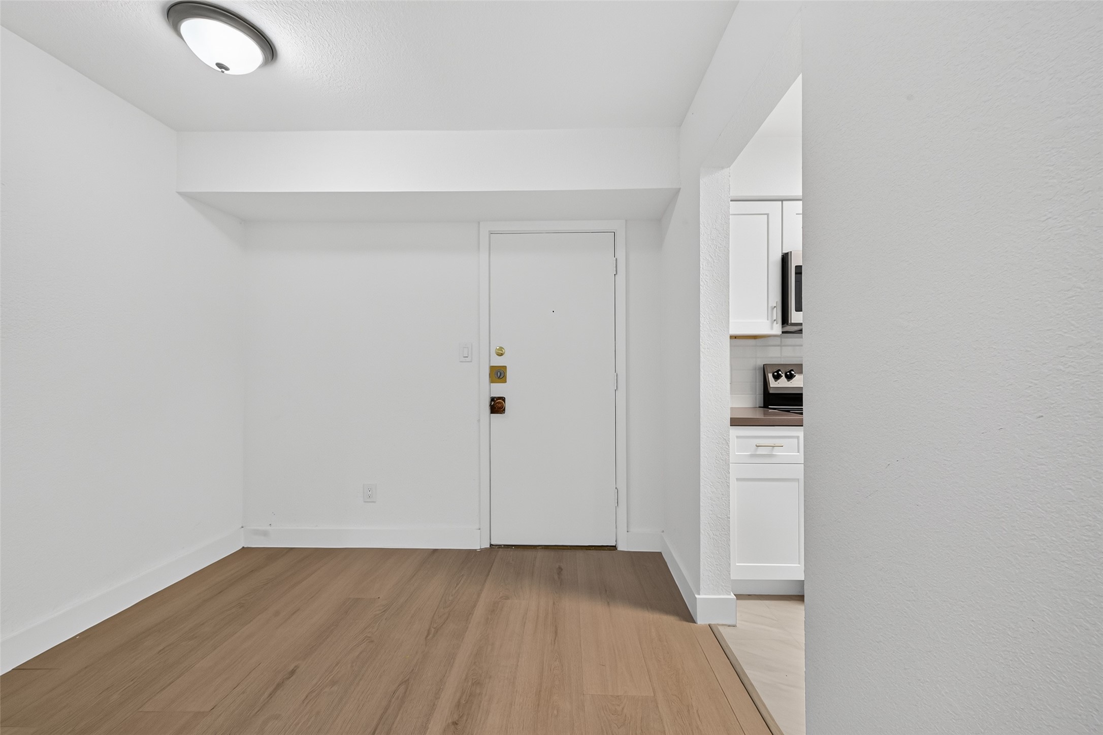 4633 Wild Indigo Street, #530, Houston, TX 77027 4633 Wild Indigo Street, #530, Houston, TX 77027