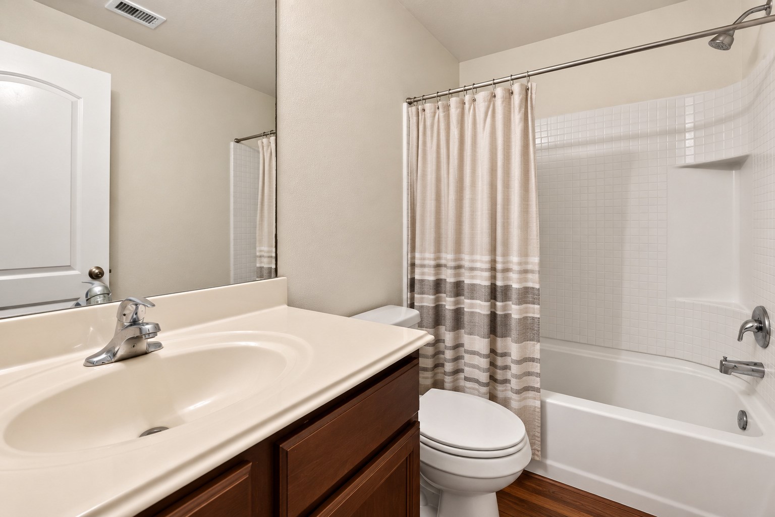 Guestroom Bathroom