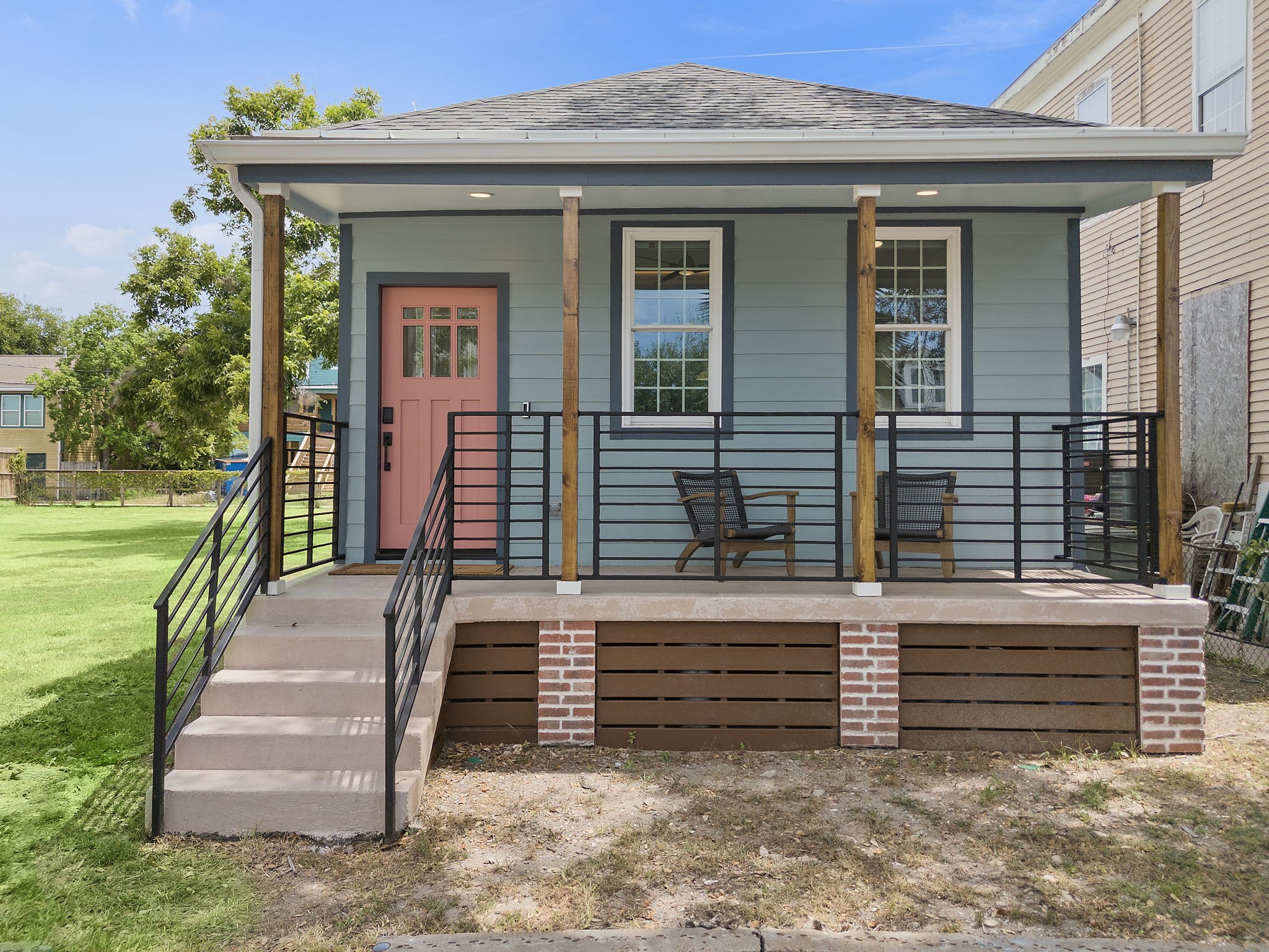 Welcome to 1825 Avenue N, fully furnished 2 bedroom, 2 bath, just 4 blocks from the Seawall located in Galveston.