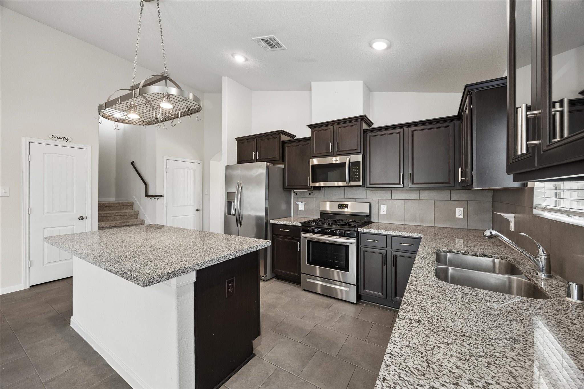 429 Lake Line Drive, Alvin, TX 77511 429 Lake Line Drive, Alvin, TX 77511