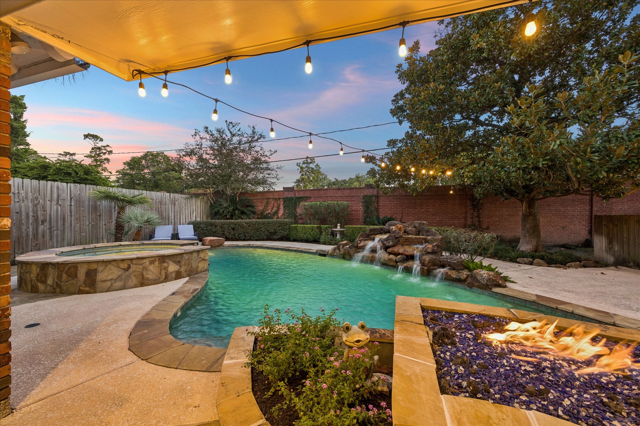 13723 Taylorcrest Road, Houston, TX 77079