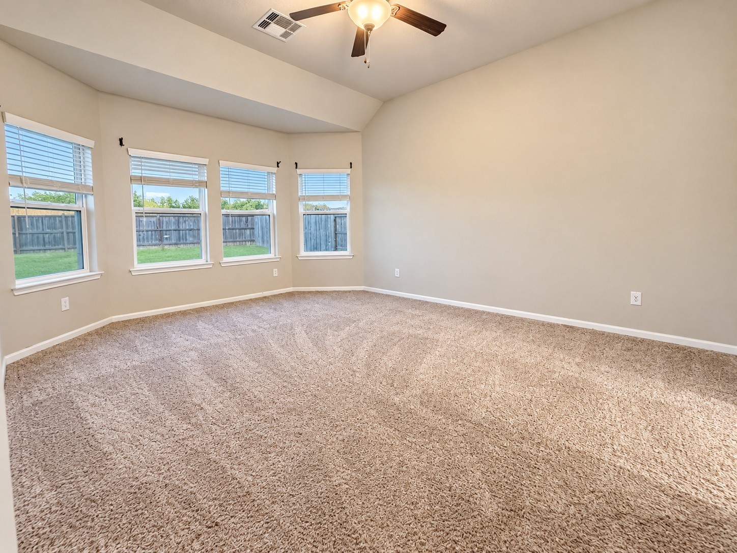 10012 Deussen Lane, Texas City, TX 77591