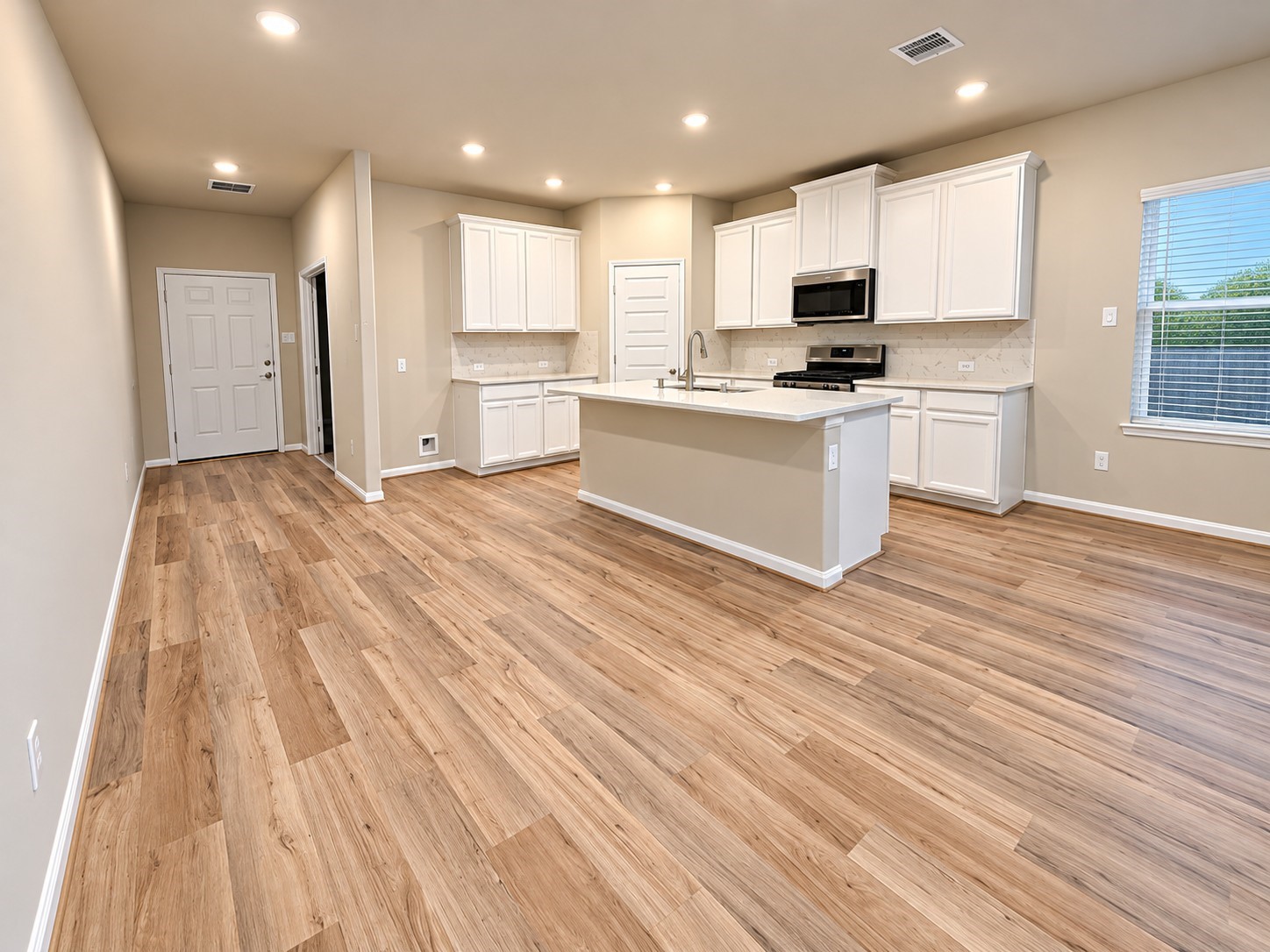 10012 Deussen Lane, Texas City, TX 77591