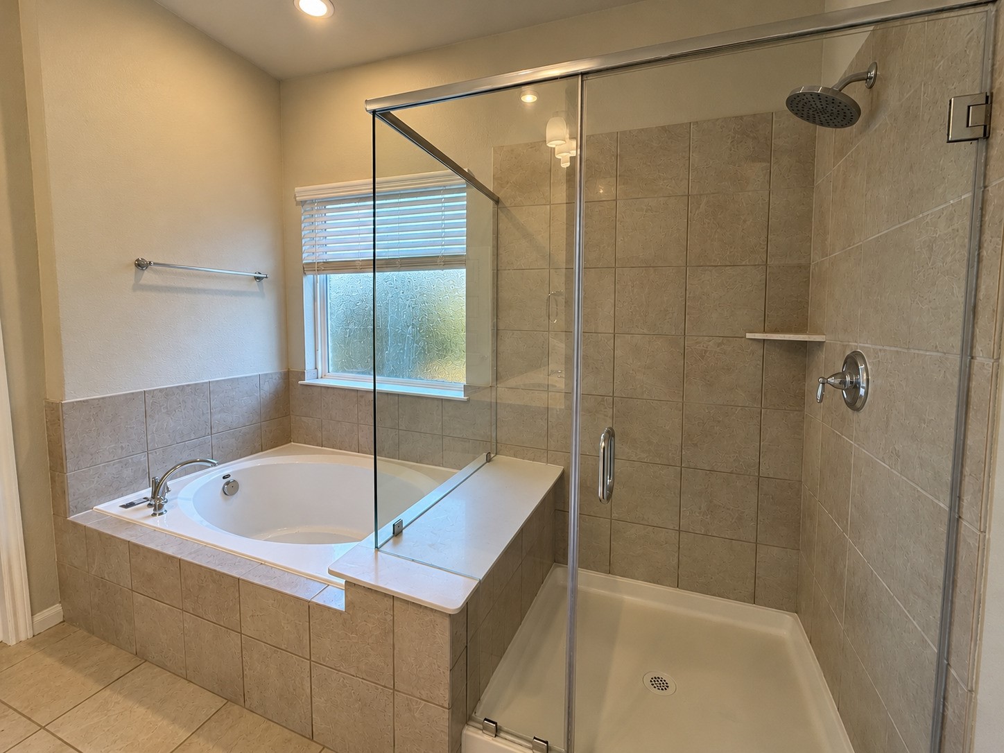 10012 Deussen Lane, Texas City, TX 77591