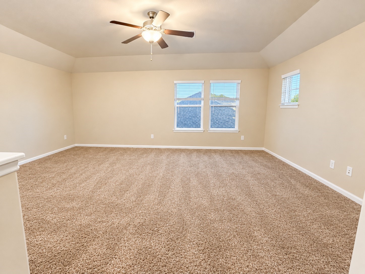 10012 Deussen Lane, Texas City, TX 77591