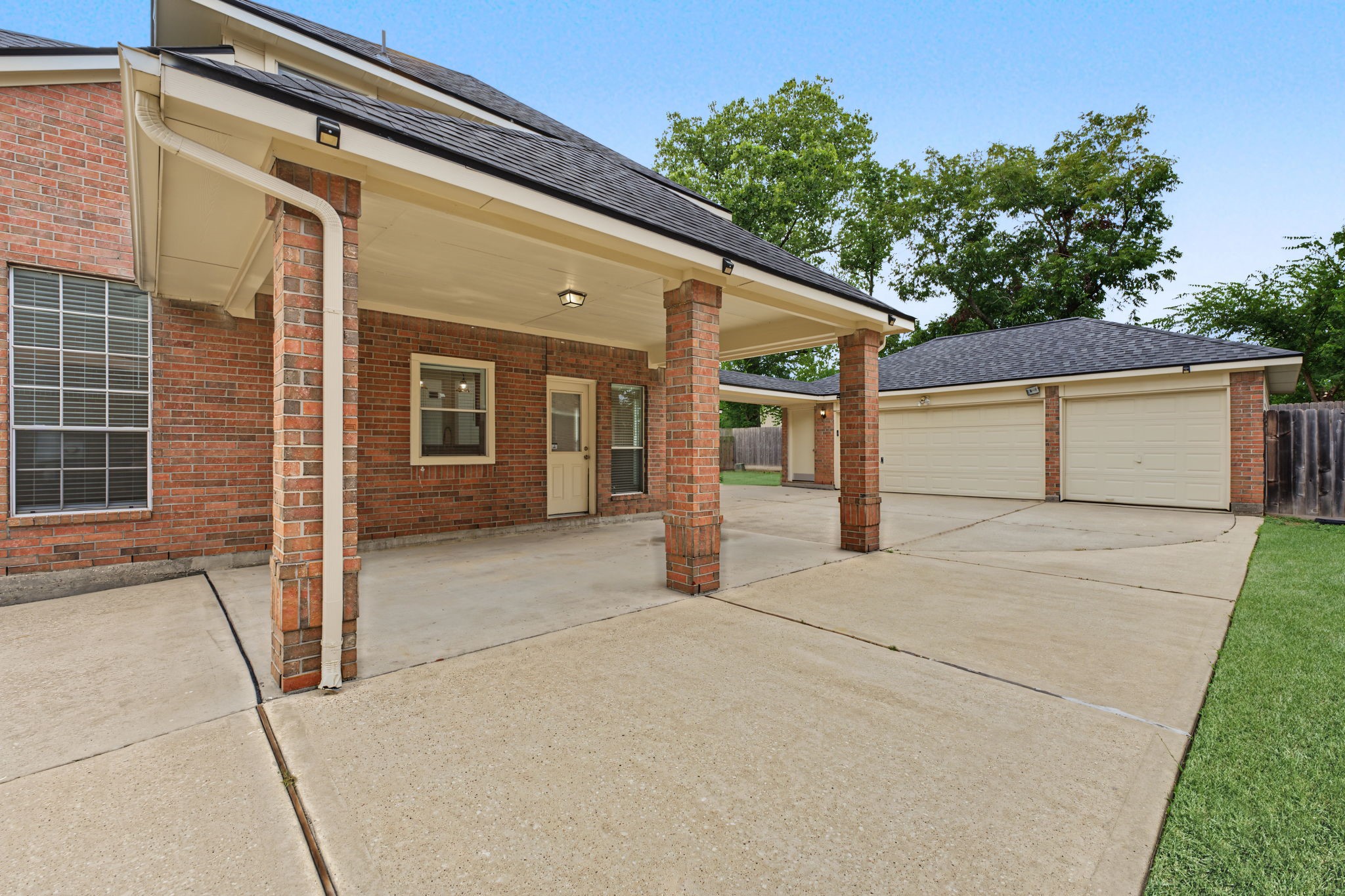2502 Meadow Tree Lane, Spring, TX 77388