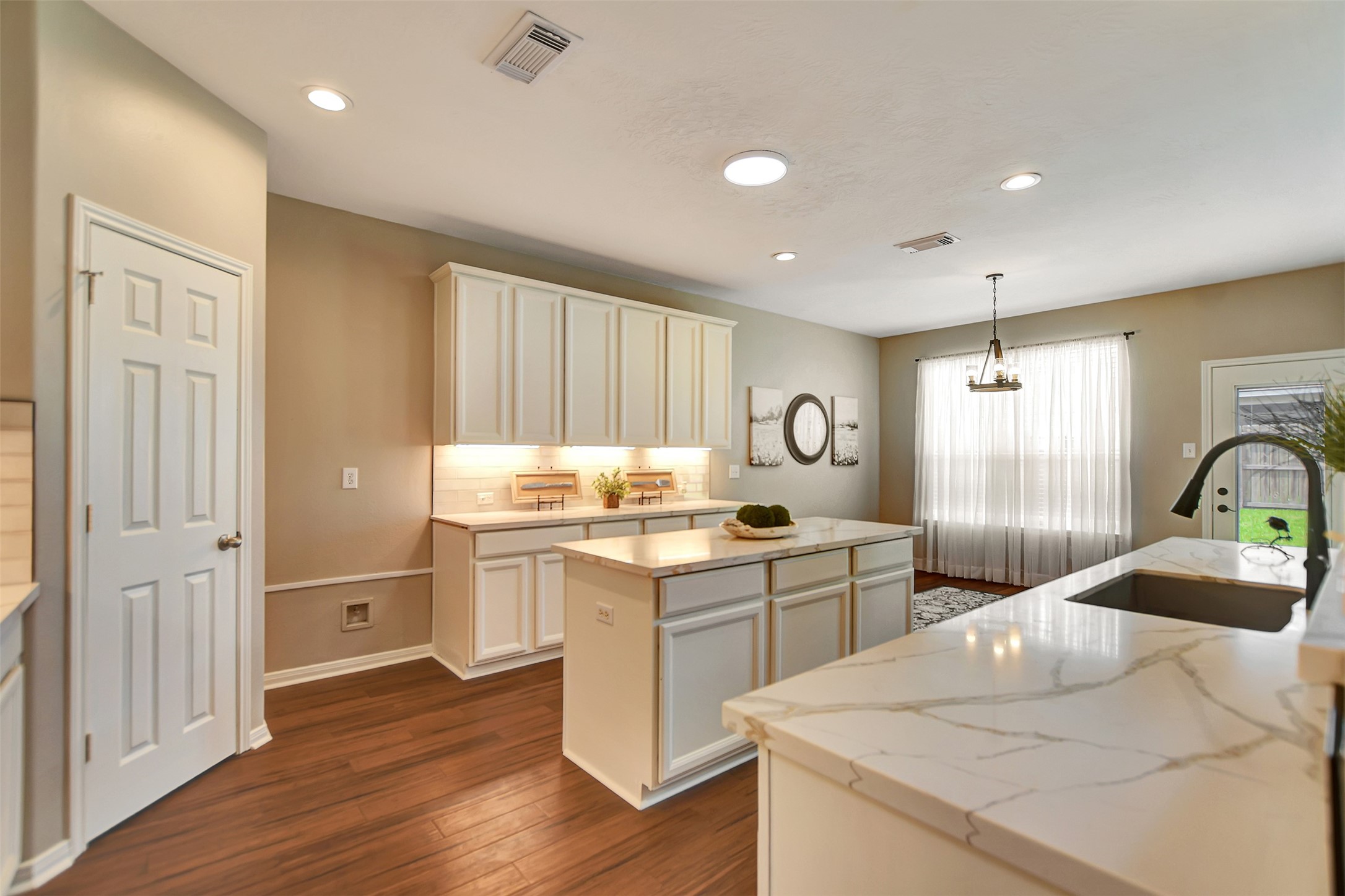 810 Almond Pointe, League City, TX 77573