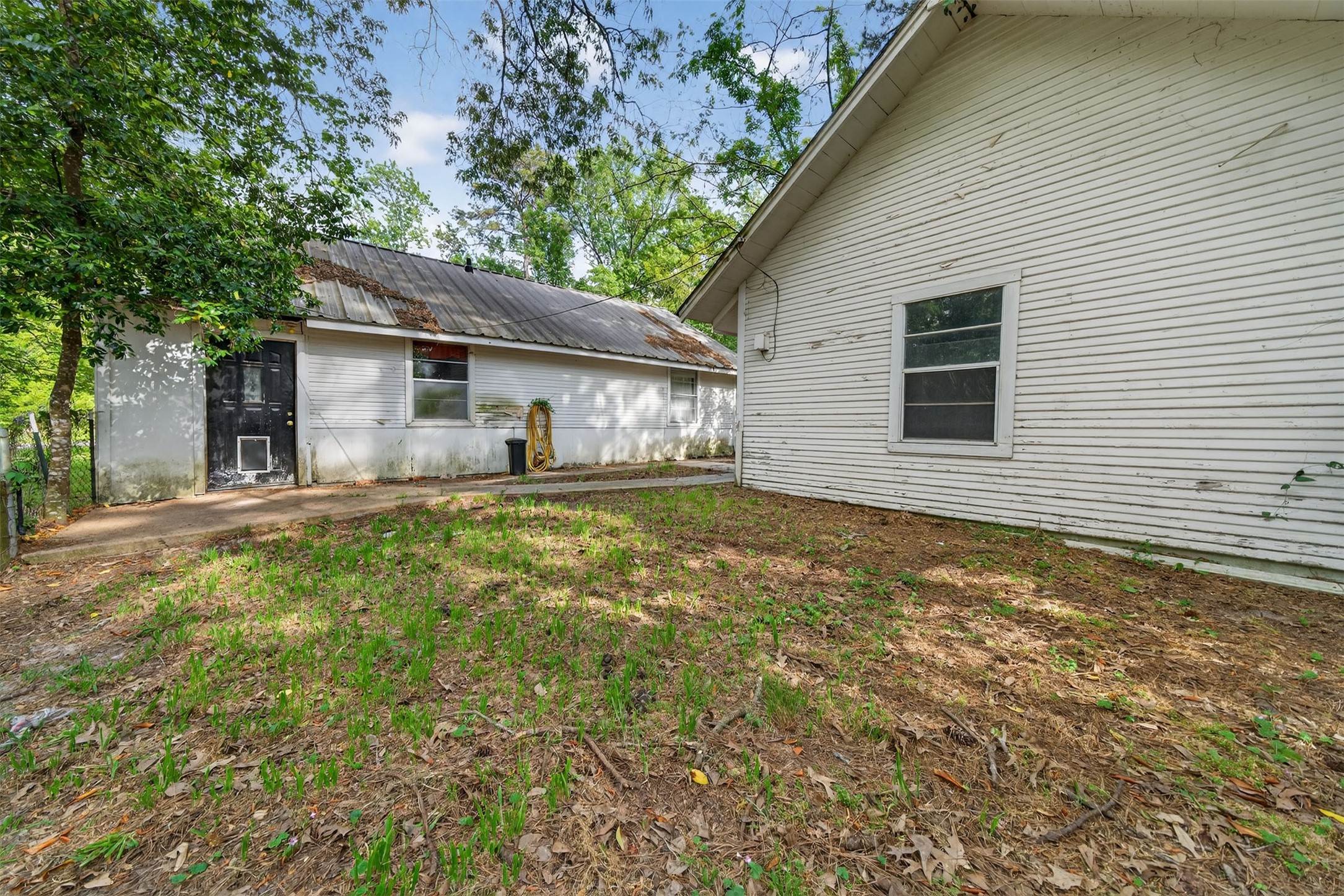 15185 Travis Lane, Willis, TX 77378