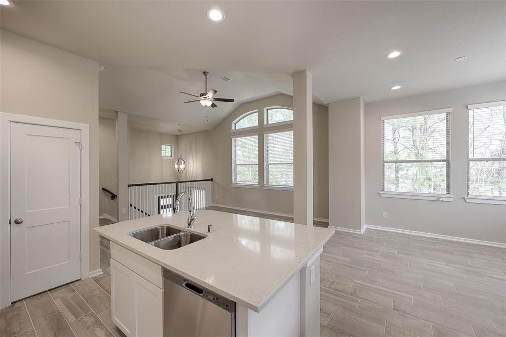 Large island for casual dining
