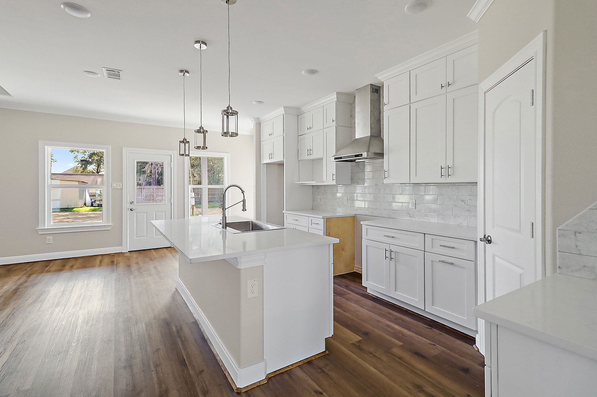 2122 Eagle Point Road, Crosby, TX 77532