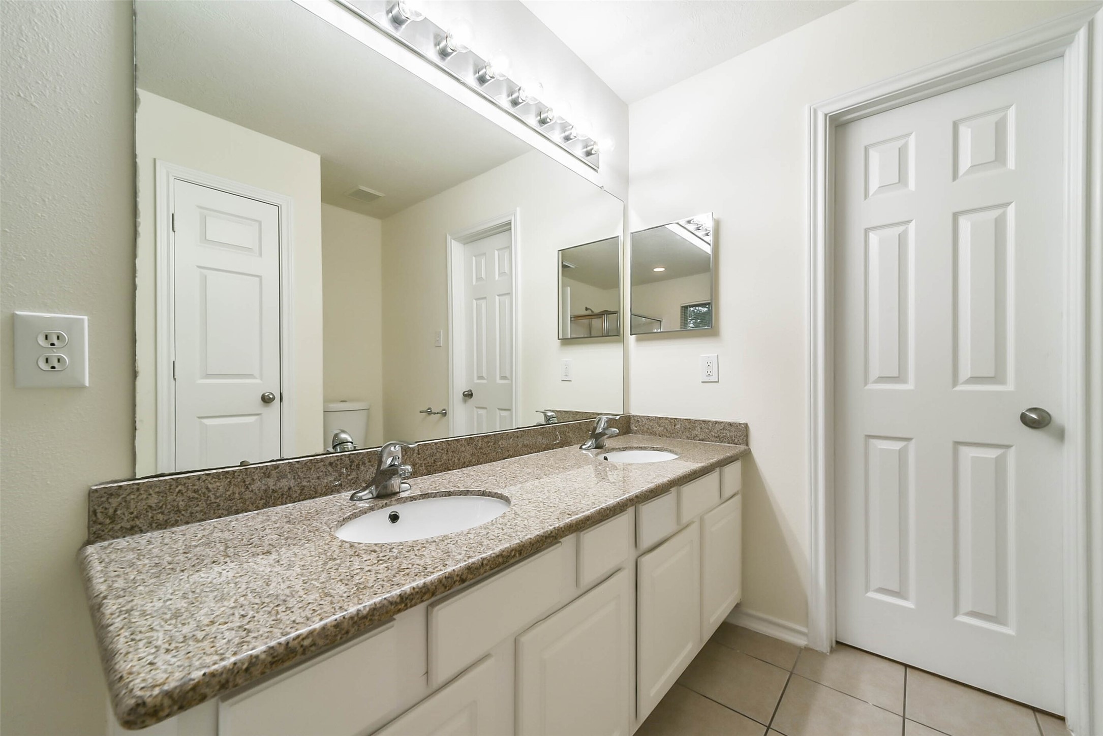 246 W Stedhill Loop Loop, The Woodlands, TX 77384