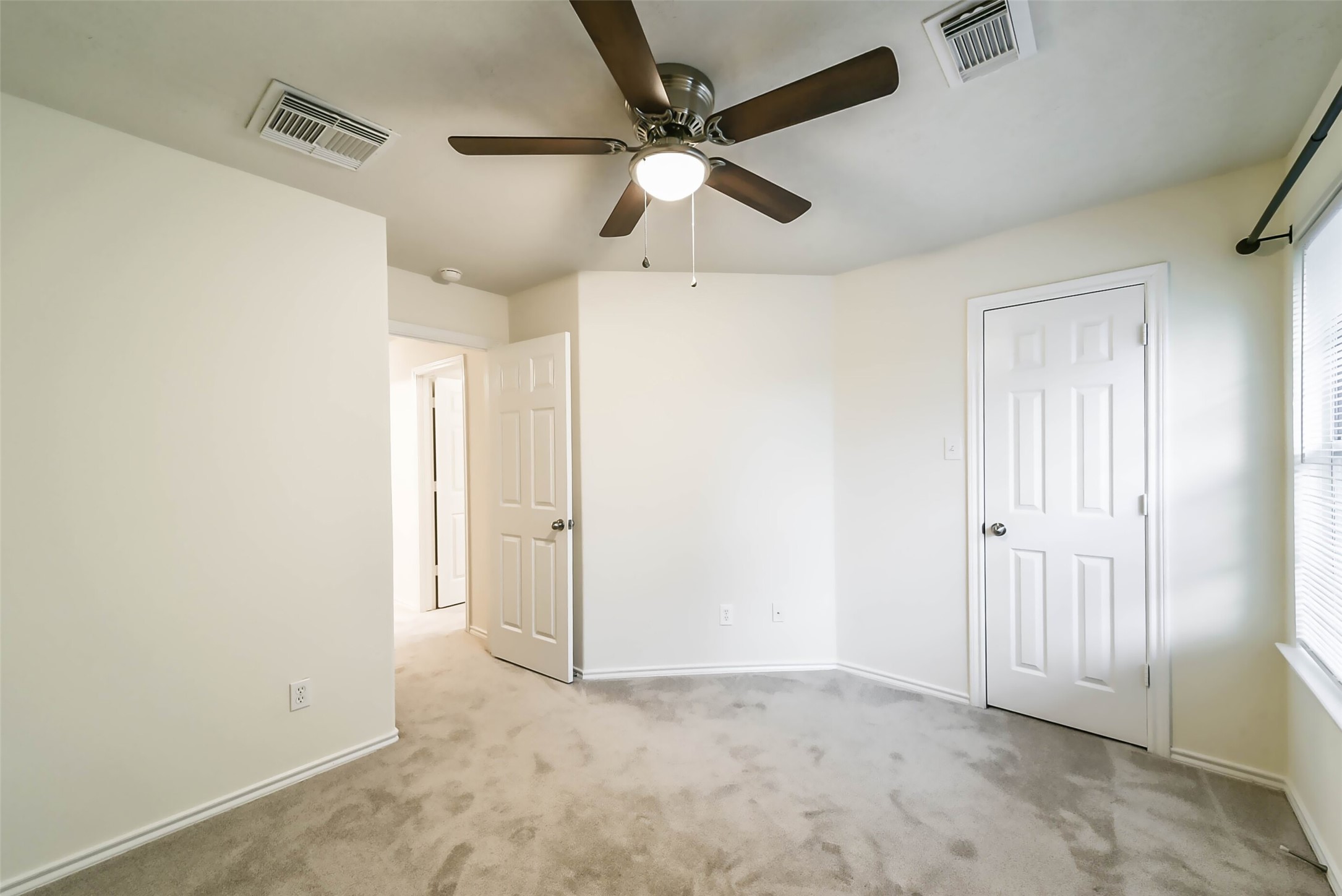246 W Stedhill Loop Loop, The Woodlands, TX 77384