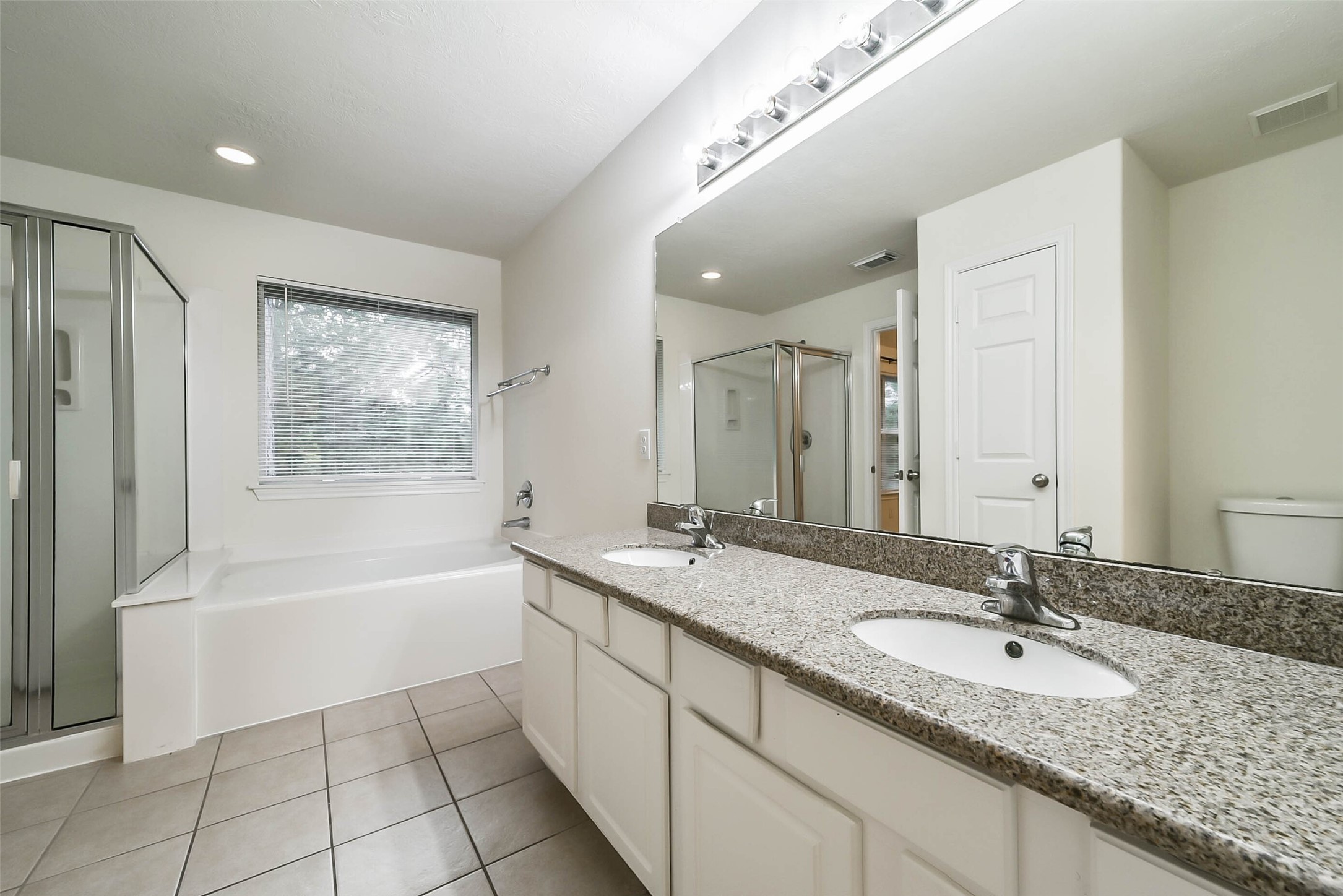 246 W Stedhill Loop Loop, The Woodlands, TX 77384